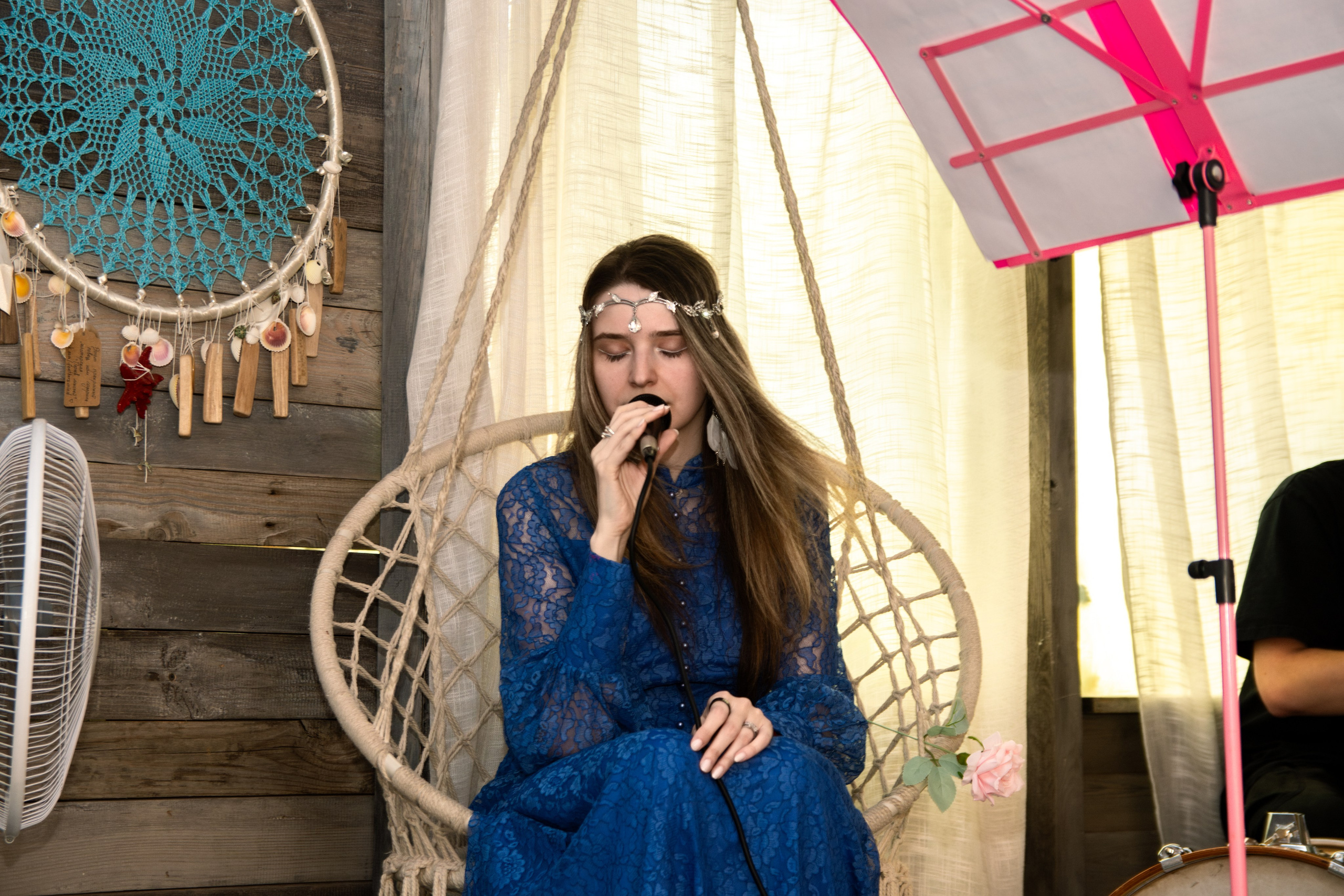 Творческий вечер автофикшн-книги Оли Черных «Абдоминально». Репортажный фотограф в Москве Legiodot