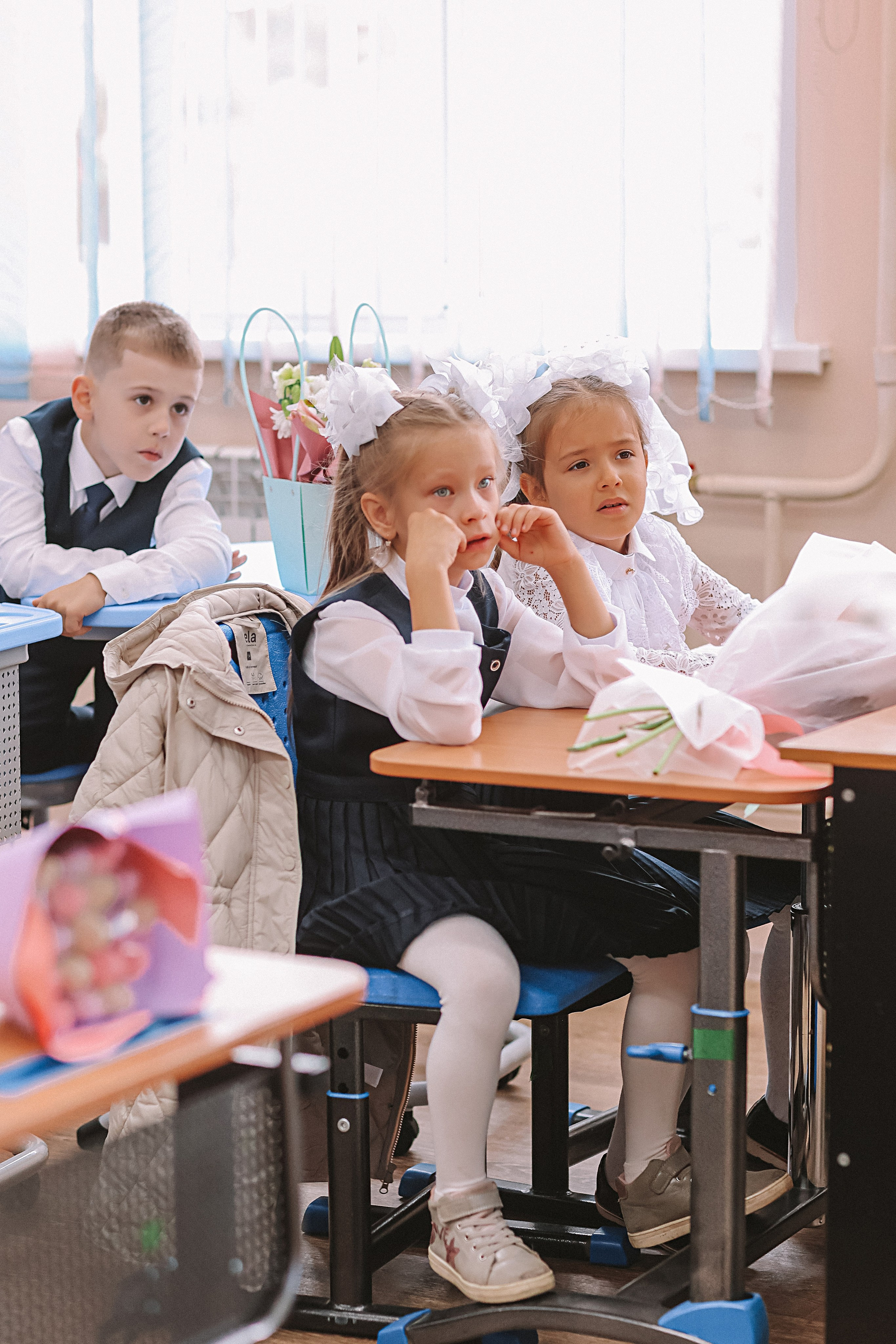 1 сентября линейка+кл час+портреты. Семейный фотограф Тюмень, фотограф на роды Салмина Мария