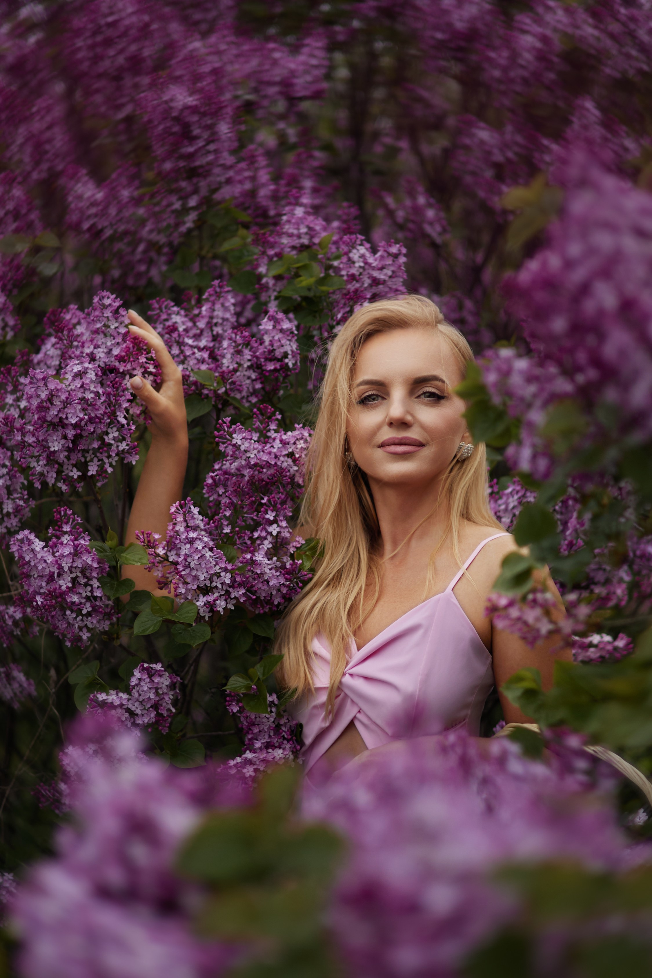 Ольга и сирень. Фотограф женского портрета, беременности и материнства Харькова Елена