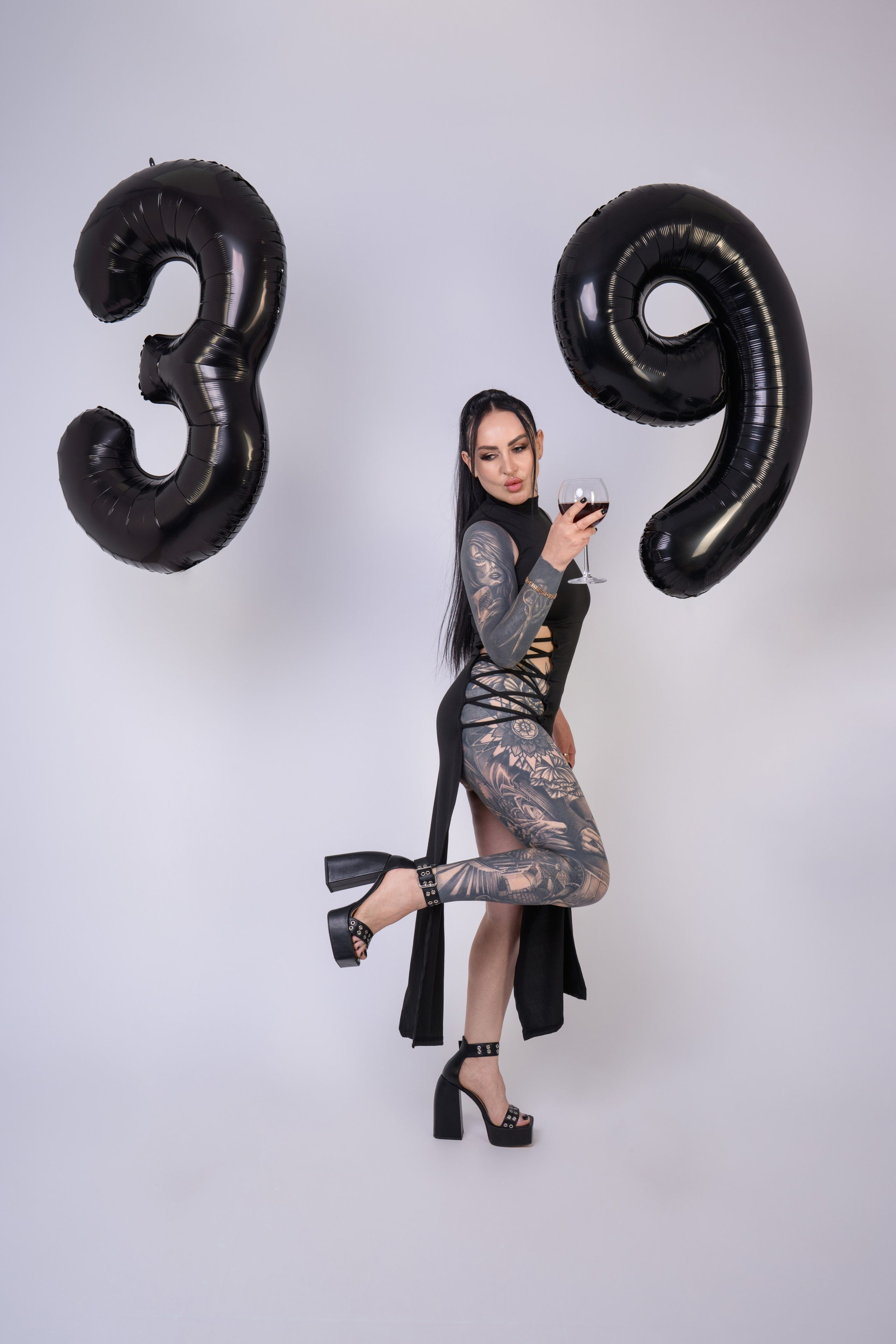 Индивидуальная фотосессия ко дню рождения ростов-на-дону фотограф гуково шахты новошахтинск фото для себя дерзкие фото красивая девушка. Фотограф Гуково Григорий Новиков novikov.foto