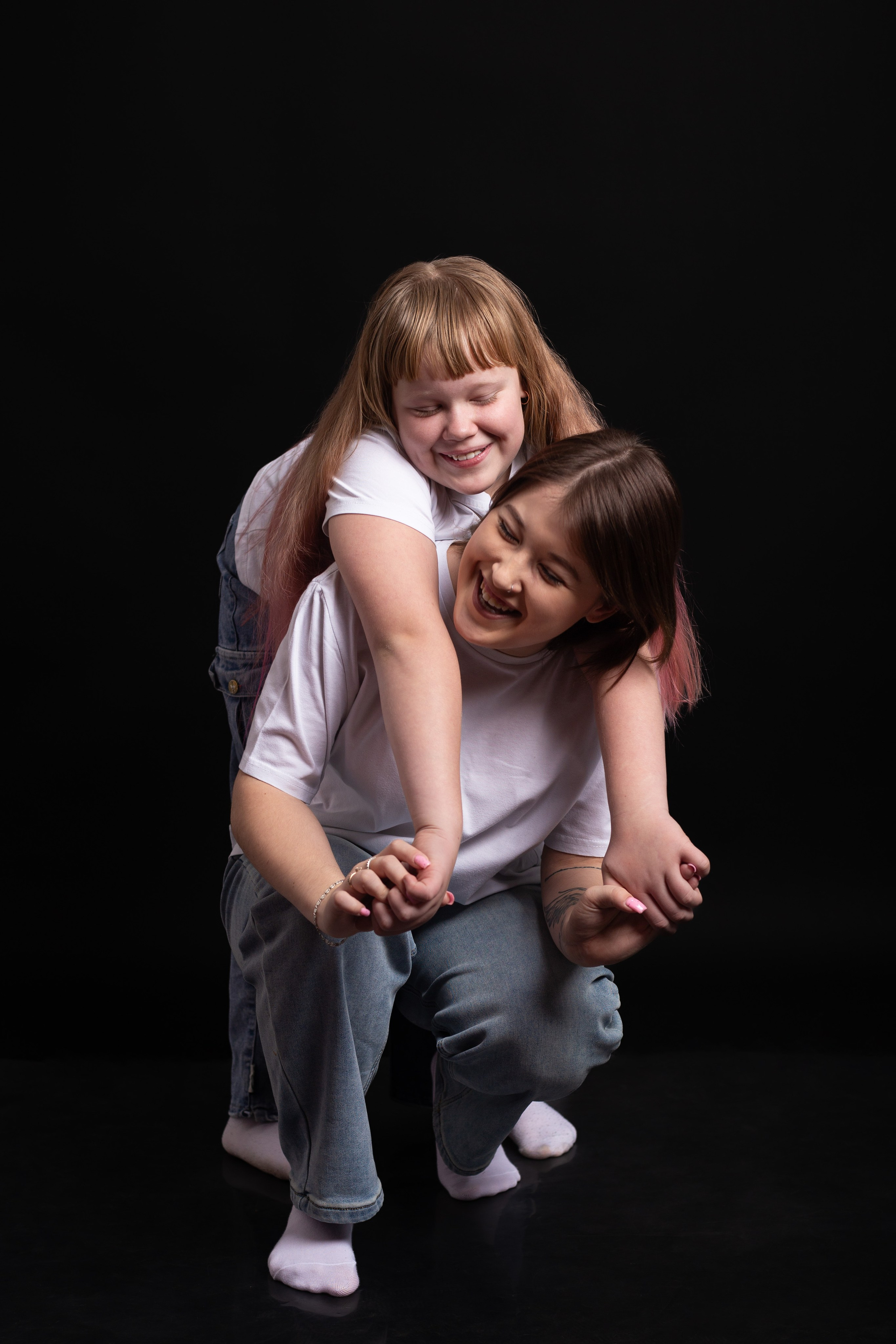 Sonya & Karina. Руслан Ивановский