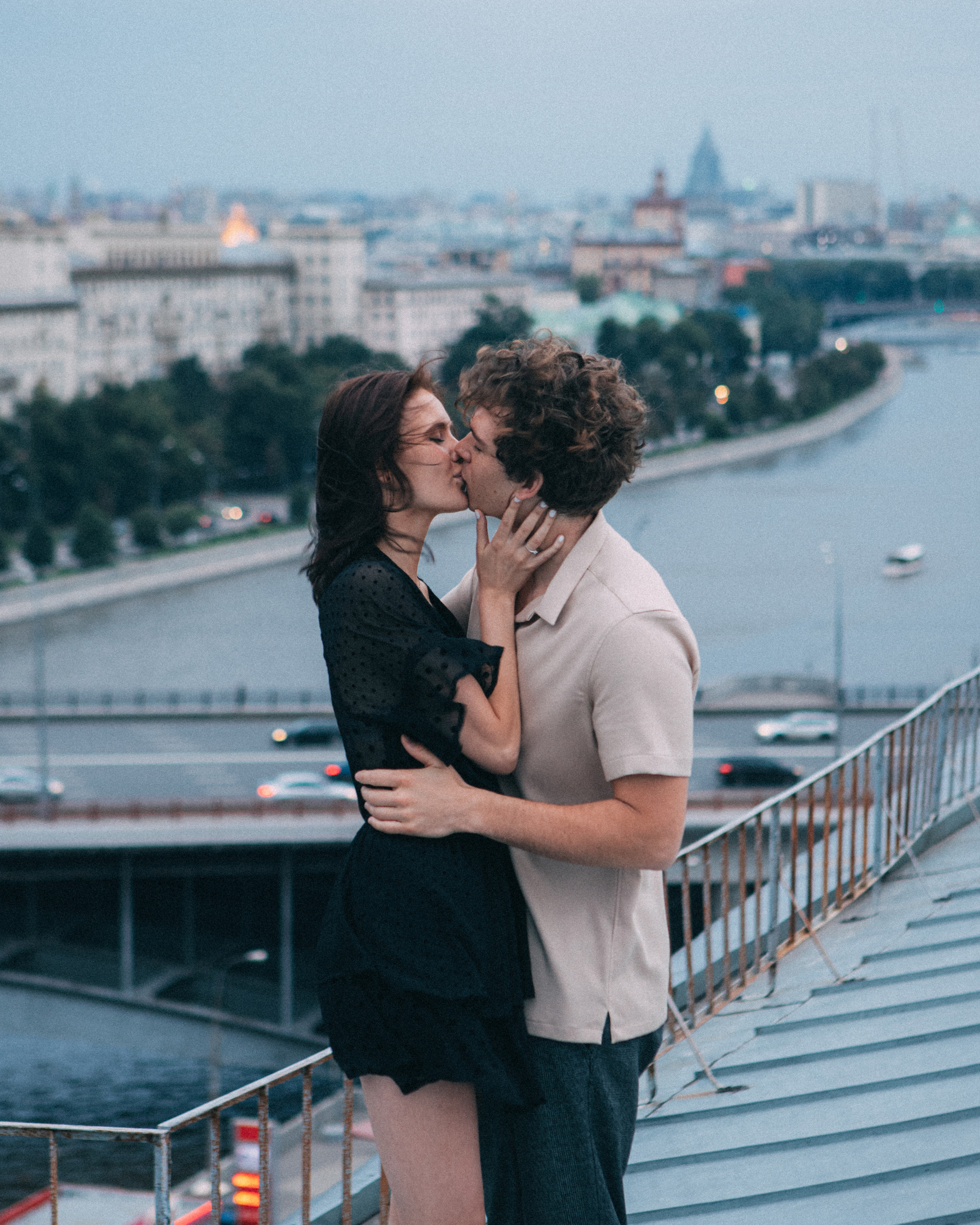 Любовь на крыше. Свадебный фотограф Алена Полянская