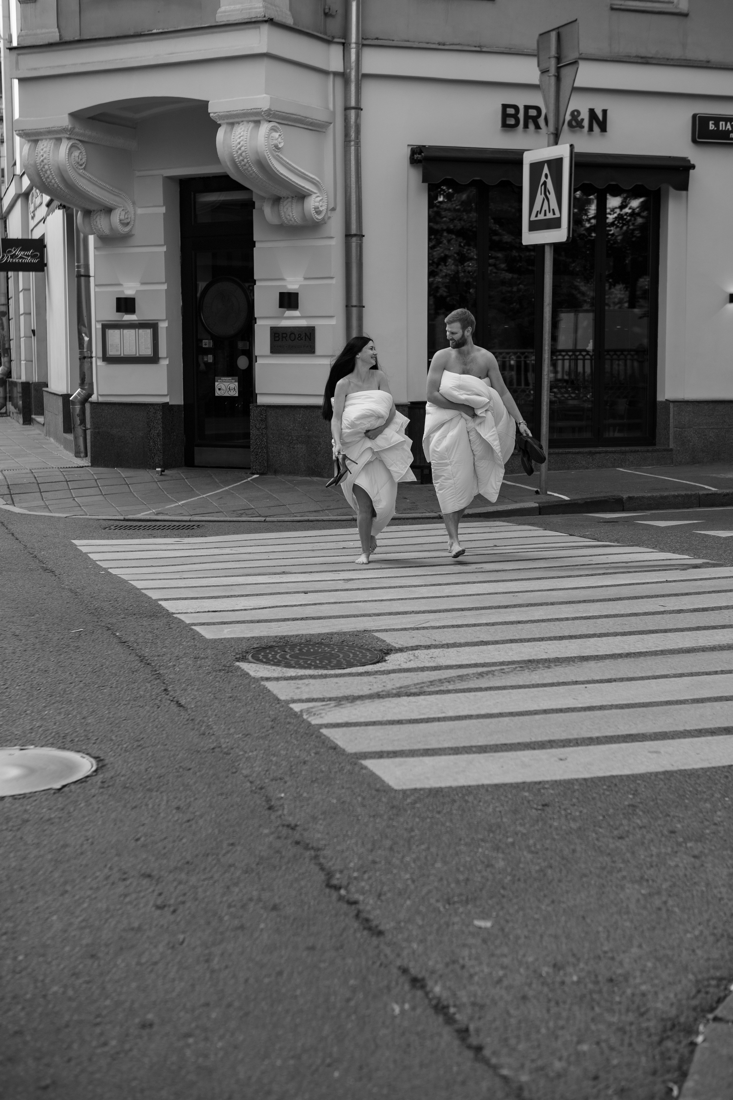 Любовь в одних одеялах. Свадебный фотограф Алена Полянская