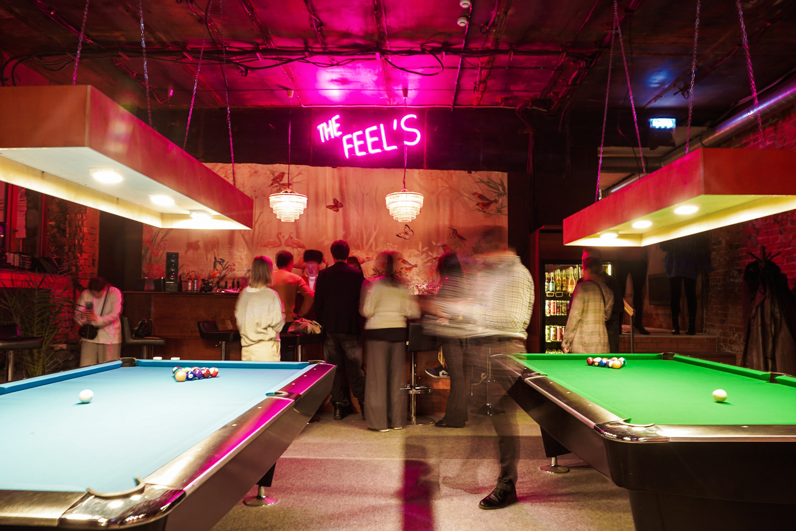 Бильярдная. ОЧЕНЬ ПЛОХОЙ ФОТОГРАФ