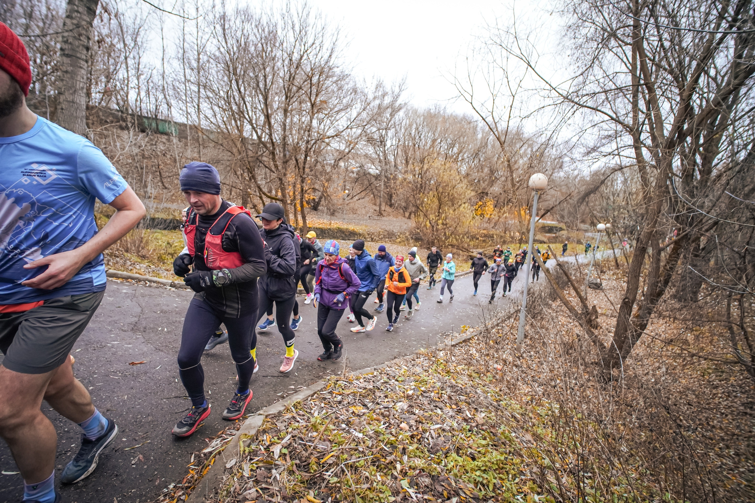 #марафонудома #яuzarun 2024 2-я петля, группа 6:30. Роман Капилюшов. Бег. Фото. Видео. г. Люберцы