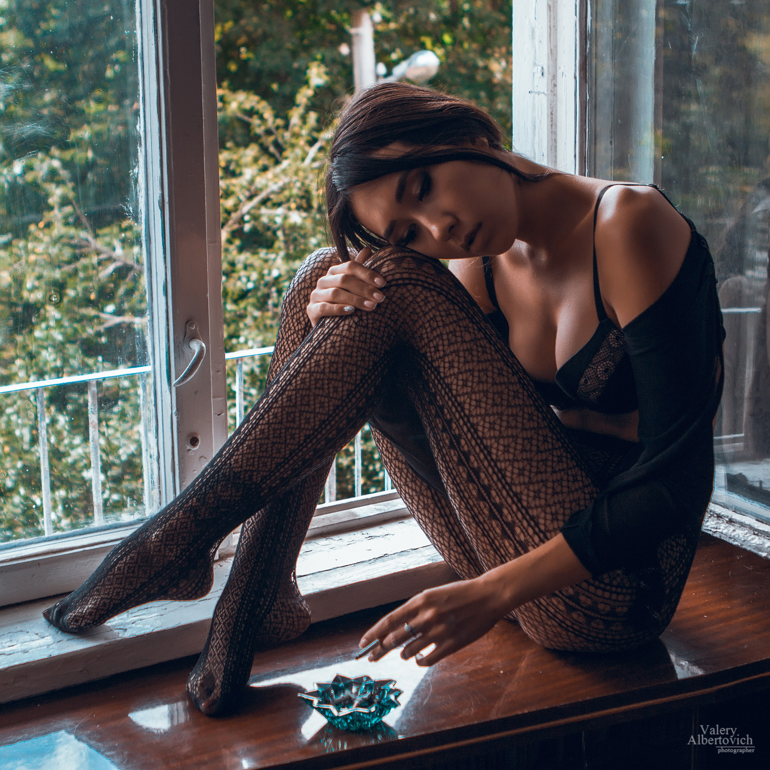 Портрет, арт .  неон, черно-белая фотография, творчество,