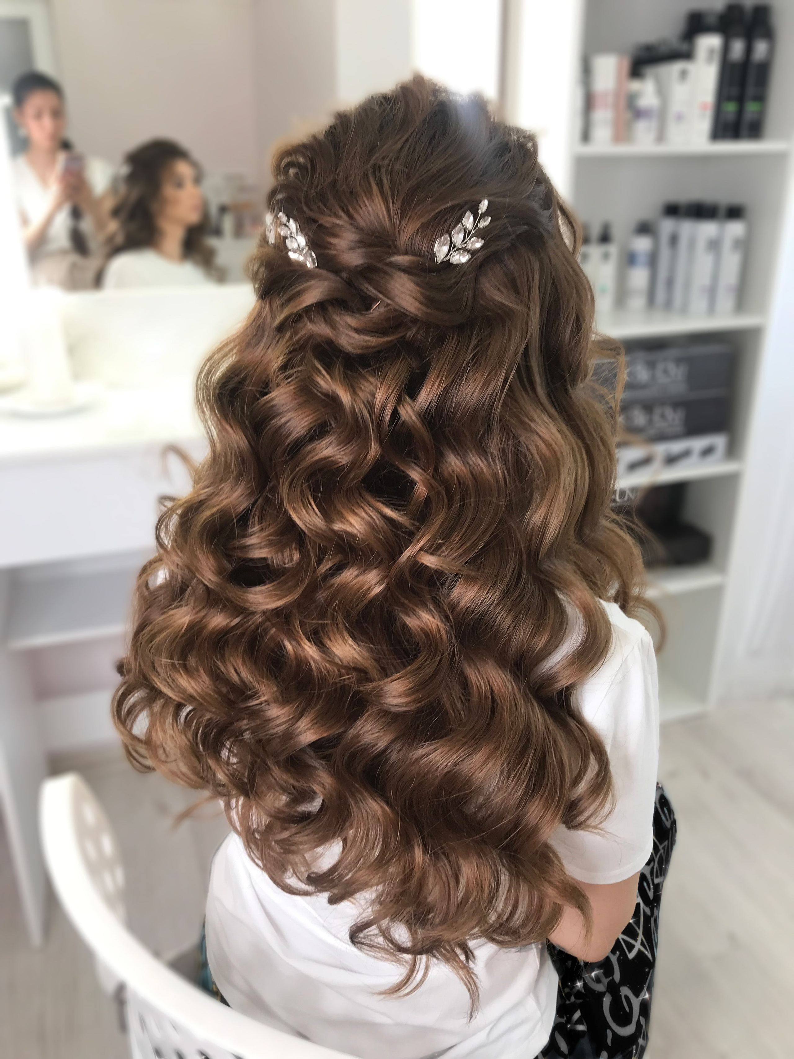 Локоны. Свадебный стилист по прическам и макияжу в Ростове-на-Дону Даниэла Дар