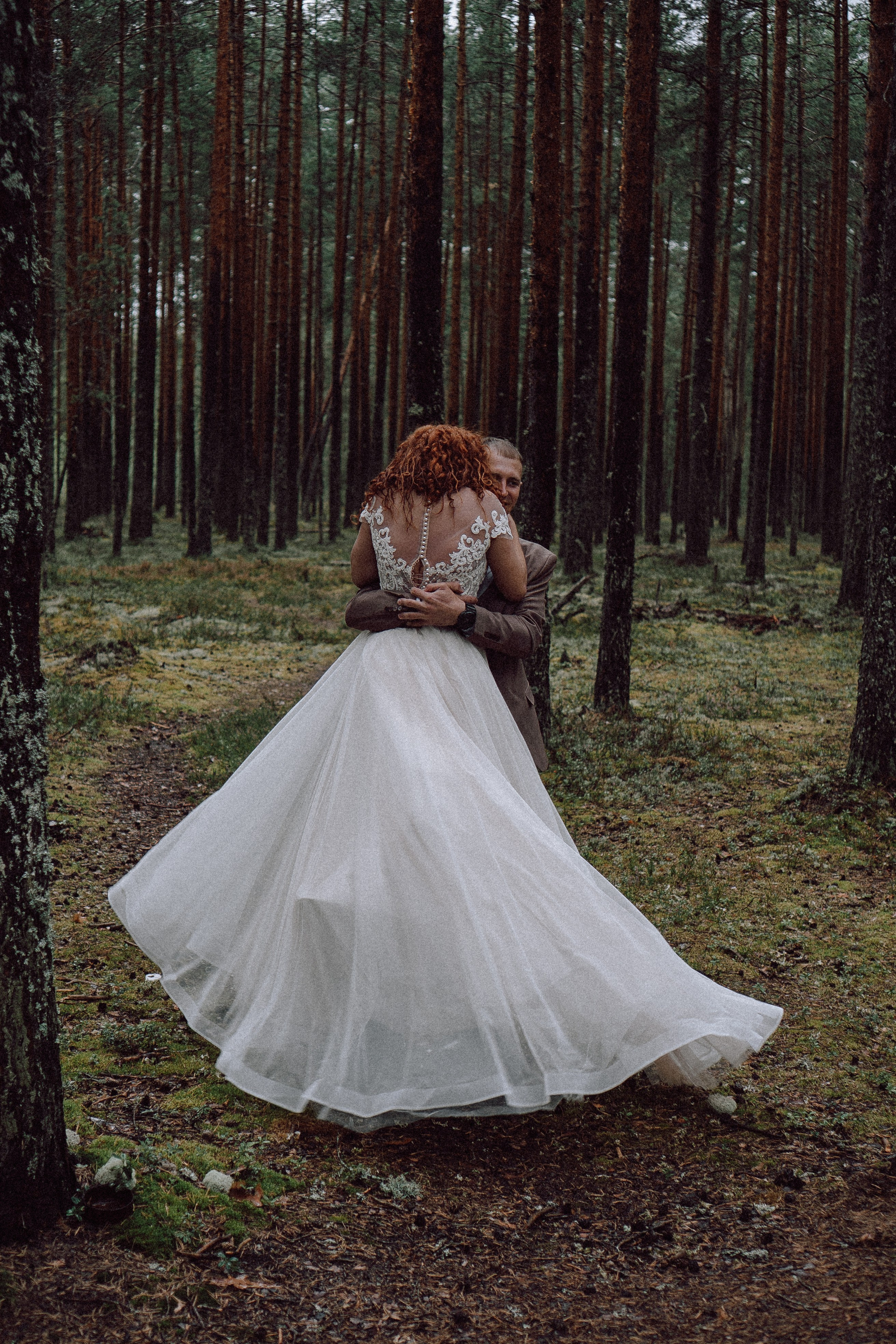 СВАДЕБНАЯ ФОТОСЕССИИЯ ПАРЫ В ГОРОДЕ ПРИОЗЕРСК В СОСНОВОМ ЛЕСУ И С ПИКАПОМ. Профессиональный фотограф, Санкт-Петербург — Виктория Богомолова