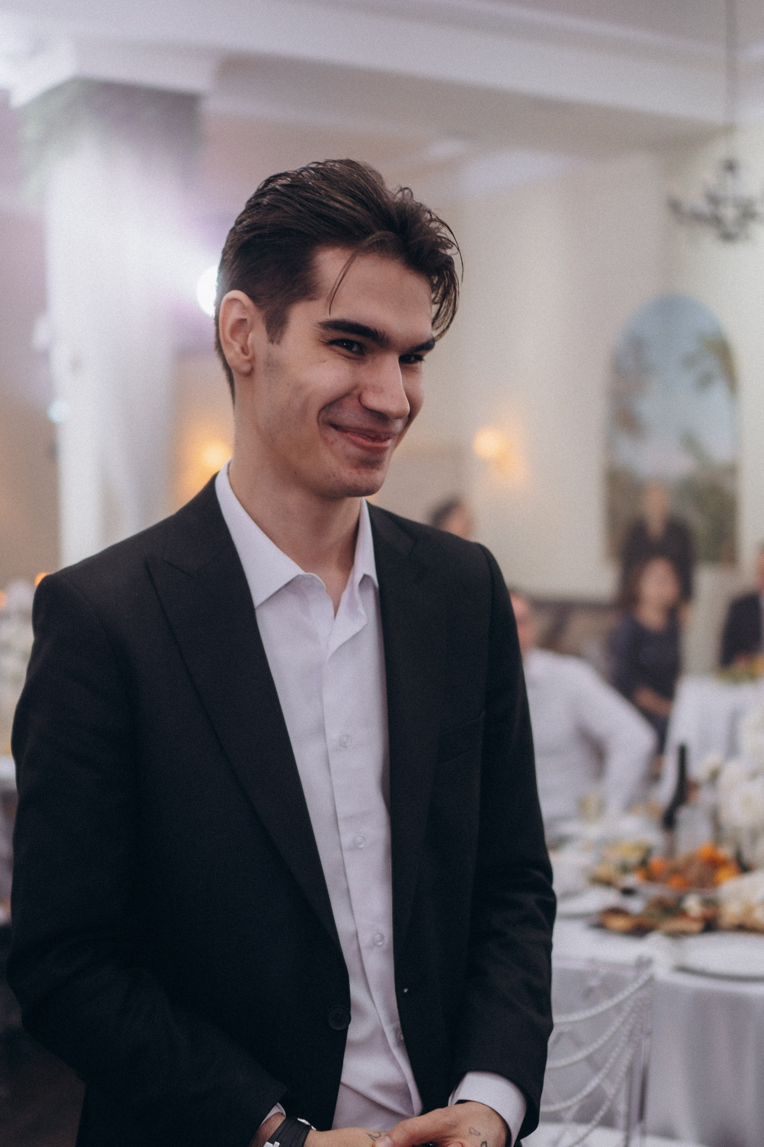 СВАДЕБНАЯ СЬЕМКА СБОРОВ В ОТЕЛЕ И ВЫЕЗД НА ЦЕРЕМОНИЮ (СНЯТО В СИБИРЕ В НИЖНЕВАРТОВСКЕ). Профессиональный фотограф, Санкт-Петербург — Виктория Богомолова