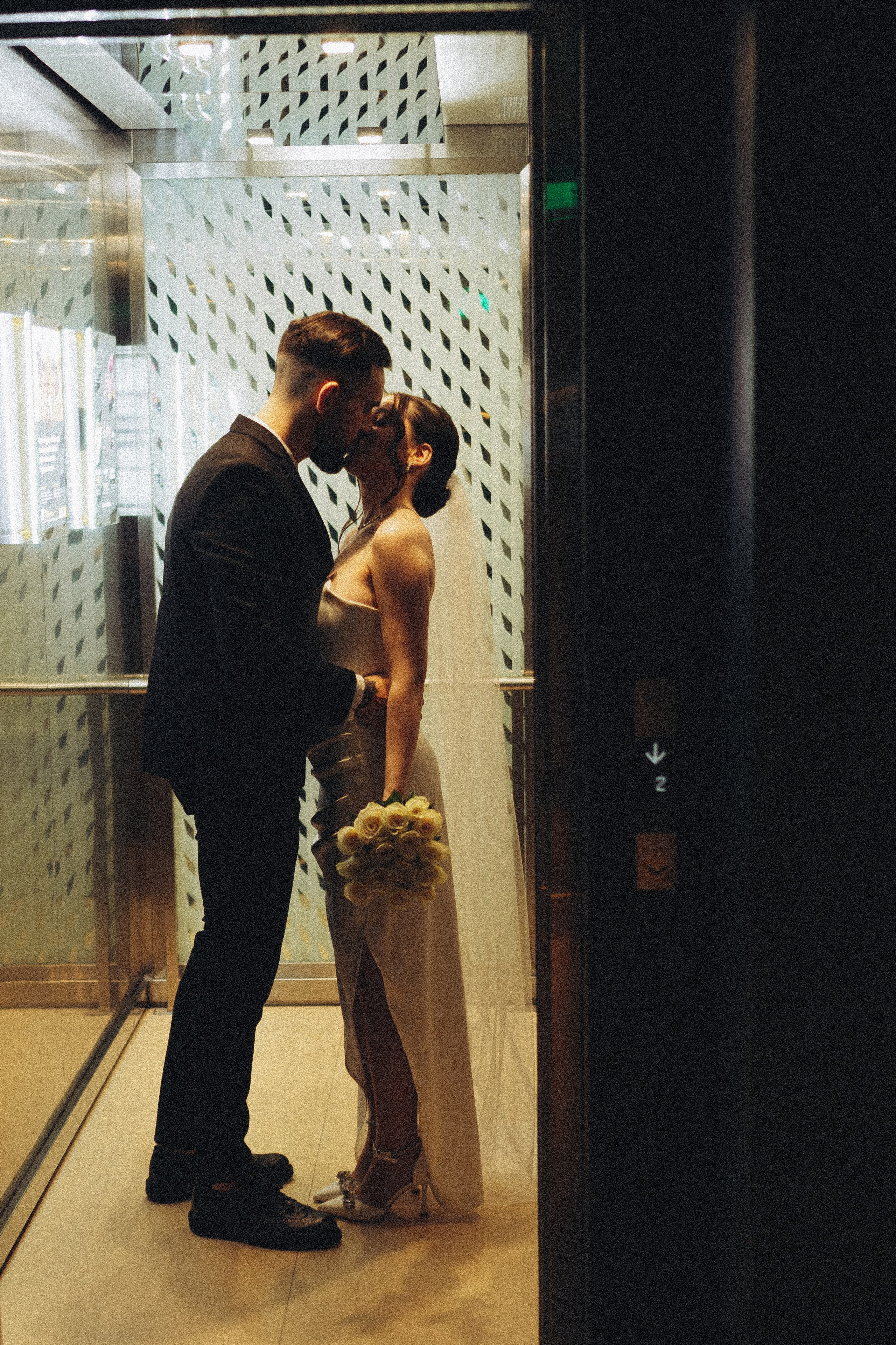 СВАДЕБНАЯ СЬЕМКА СБОРОВ ЖЕНИХА И НЕВЕСТЫ В ОТЕЛЕ И ТАКЖЕ ФОТОСЕССИИЯ В ОТЕЛЕЕ МЕГАПОЛИС БРЯНСК. Профессиональный фотограф, Санкт-Петербург — Виктория Богомолова