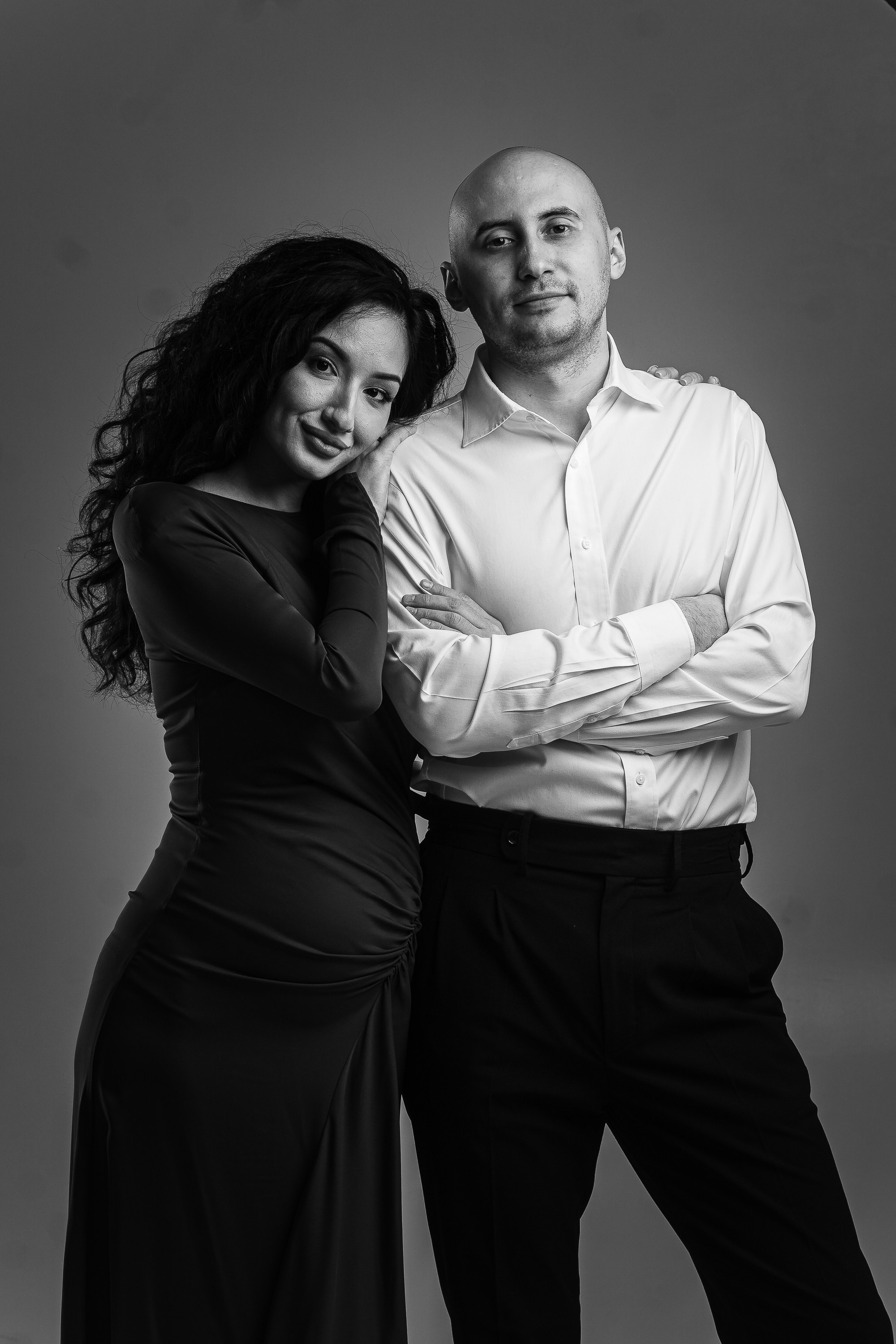 Беременность в ЧБ. Ваш свадебный и семейный фотограф