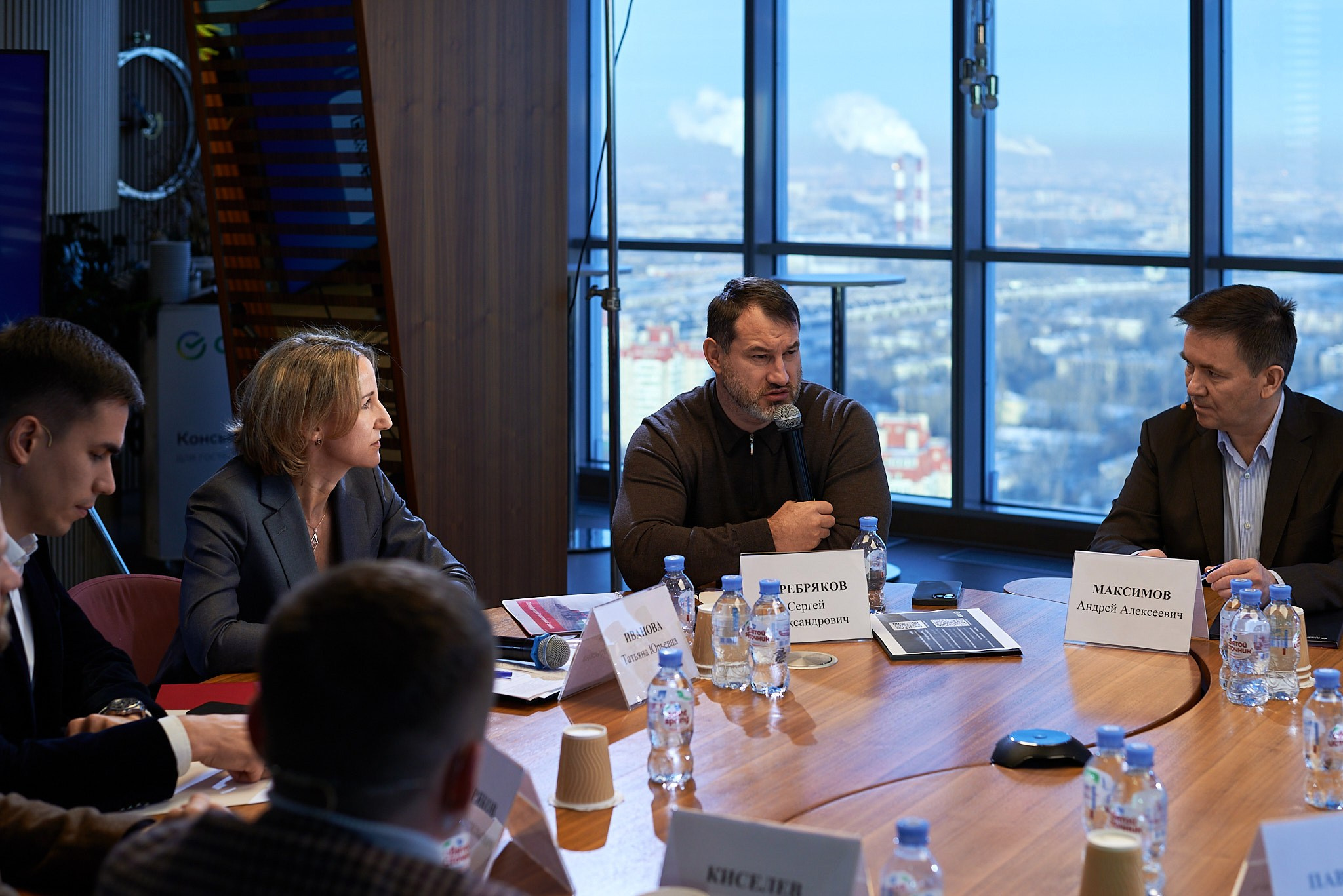 Кредитная игла. Иван Ступа, репортажный фотограф в Санкт-Петербурге и Ленинградской области