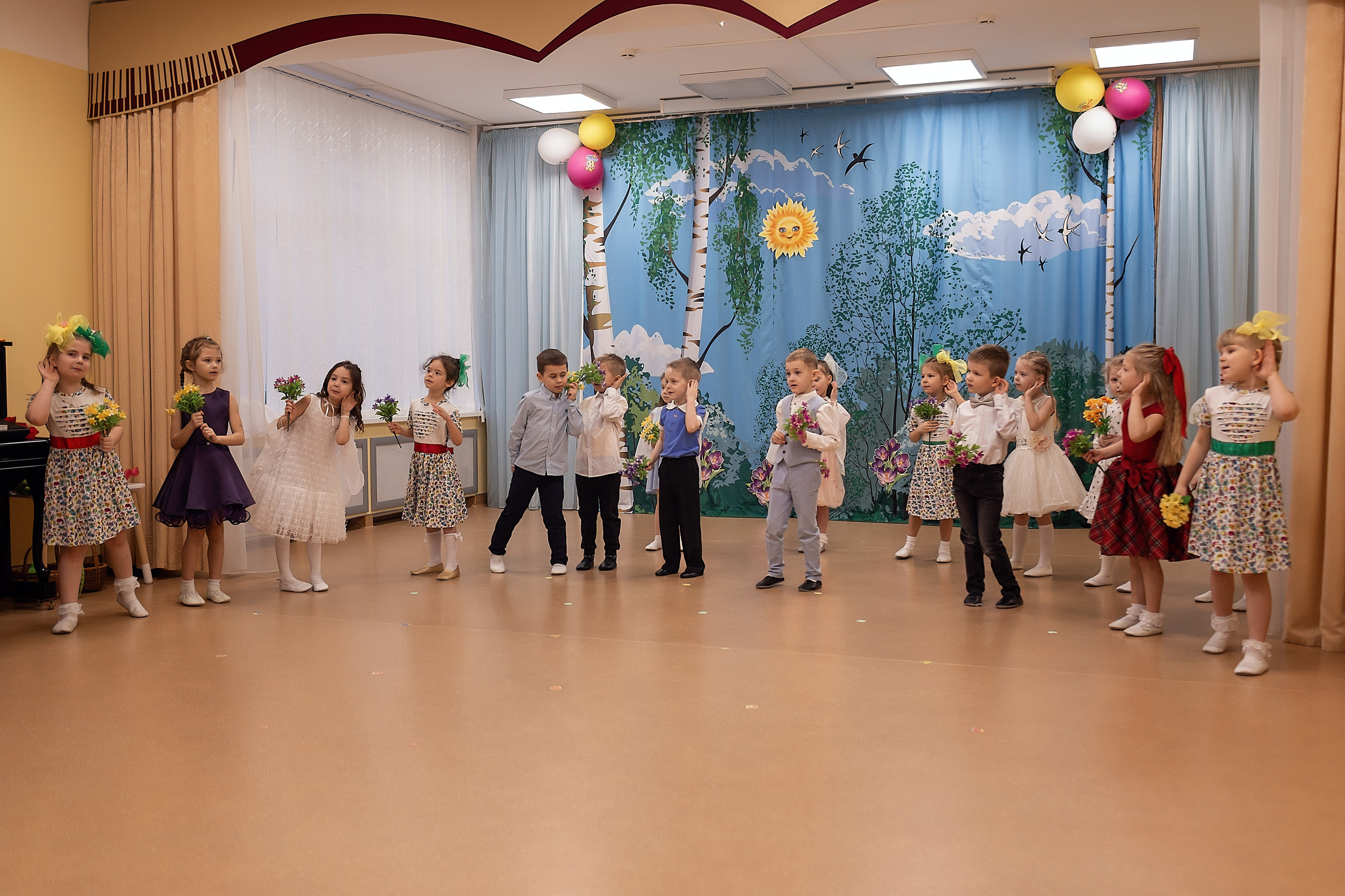 Весенний утренник_старшая группа_2025. Семейный фотограф в Санкт-Петербурге
