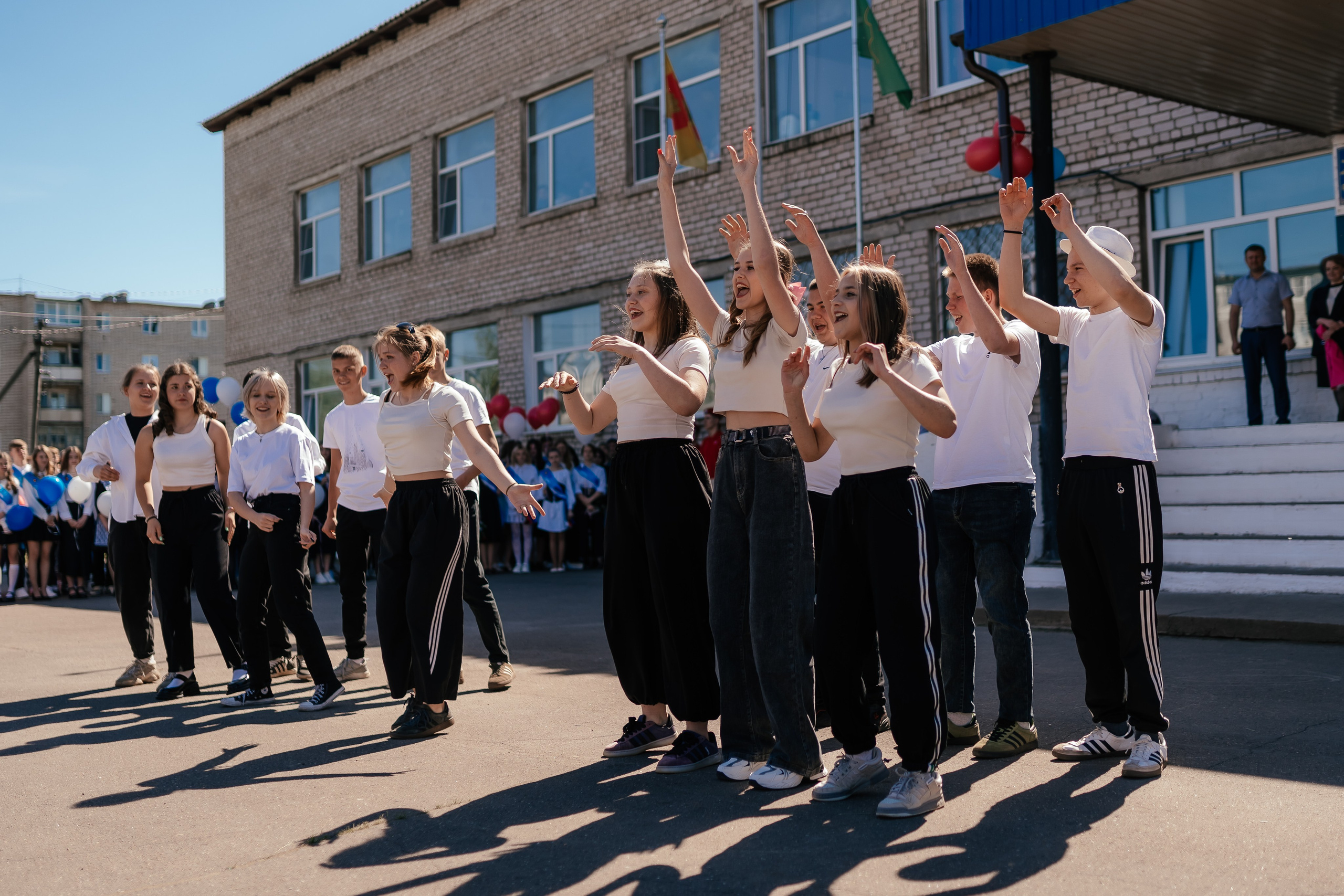 Последний звонок 11 класс. Фотограф Торопец Кристина Абрамова Kanwellia photography