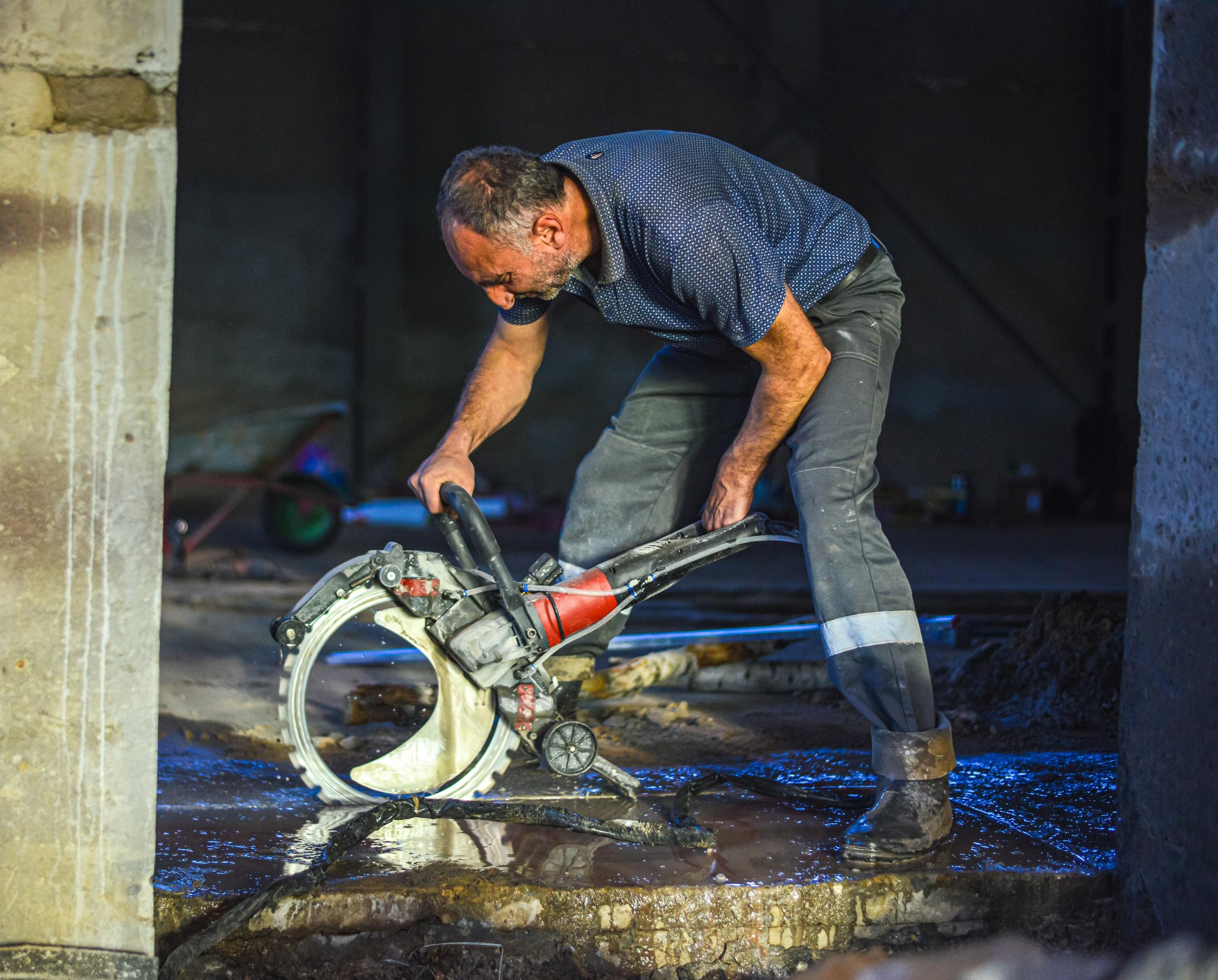 Тех обслуживание нерудных карьеров, строительство ангаров, промышленное строительство, токарные работы, ремонт установок, сеялок, грохотов,. Rystemys Picture