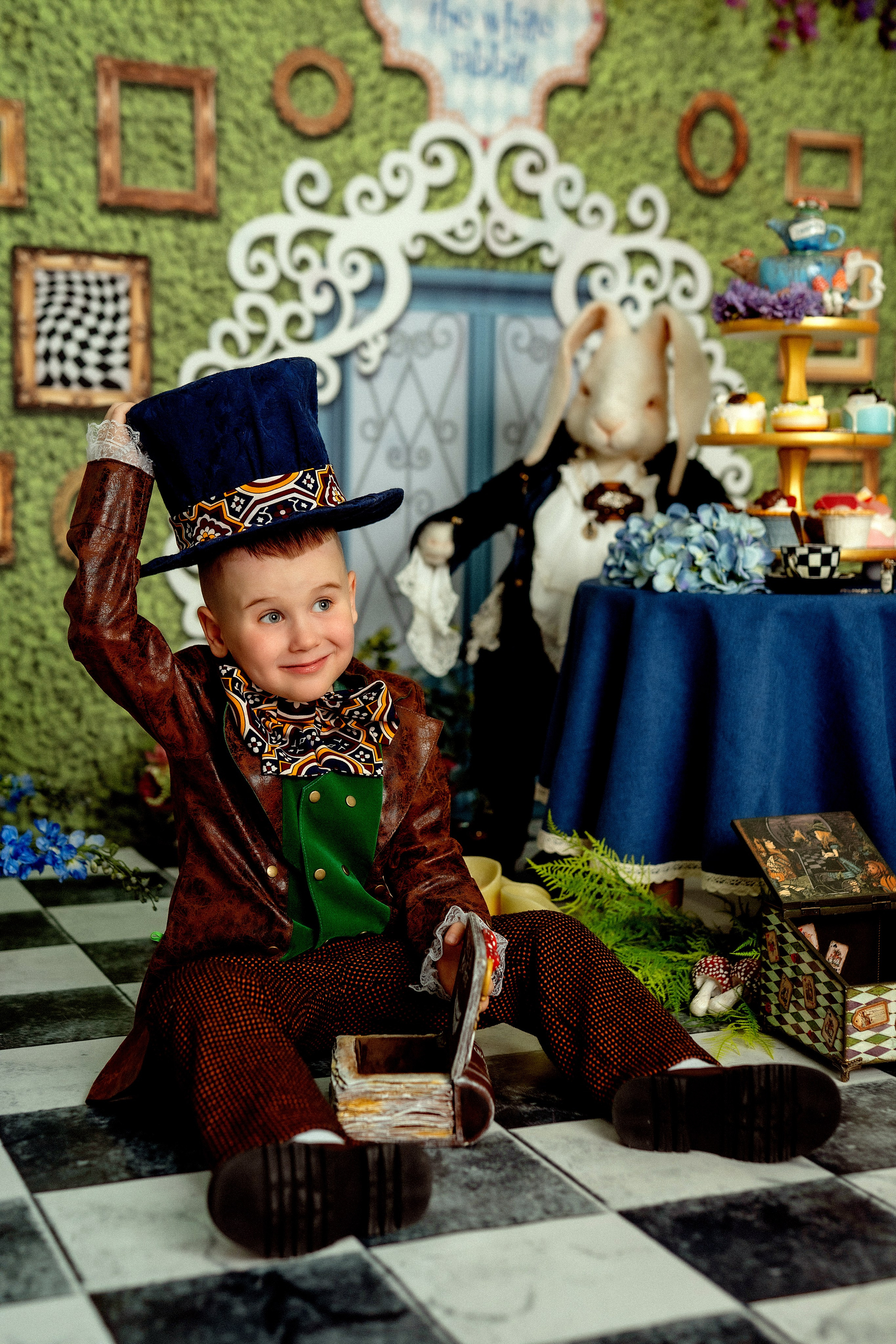 «Алиса в стране чудес». Детский и семейный фотограф в г. Ачинск Надежда Мелиоранская