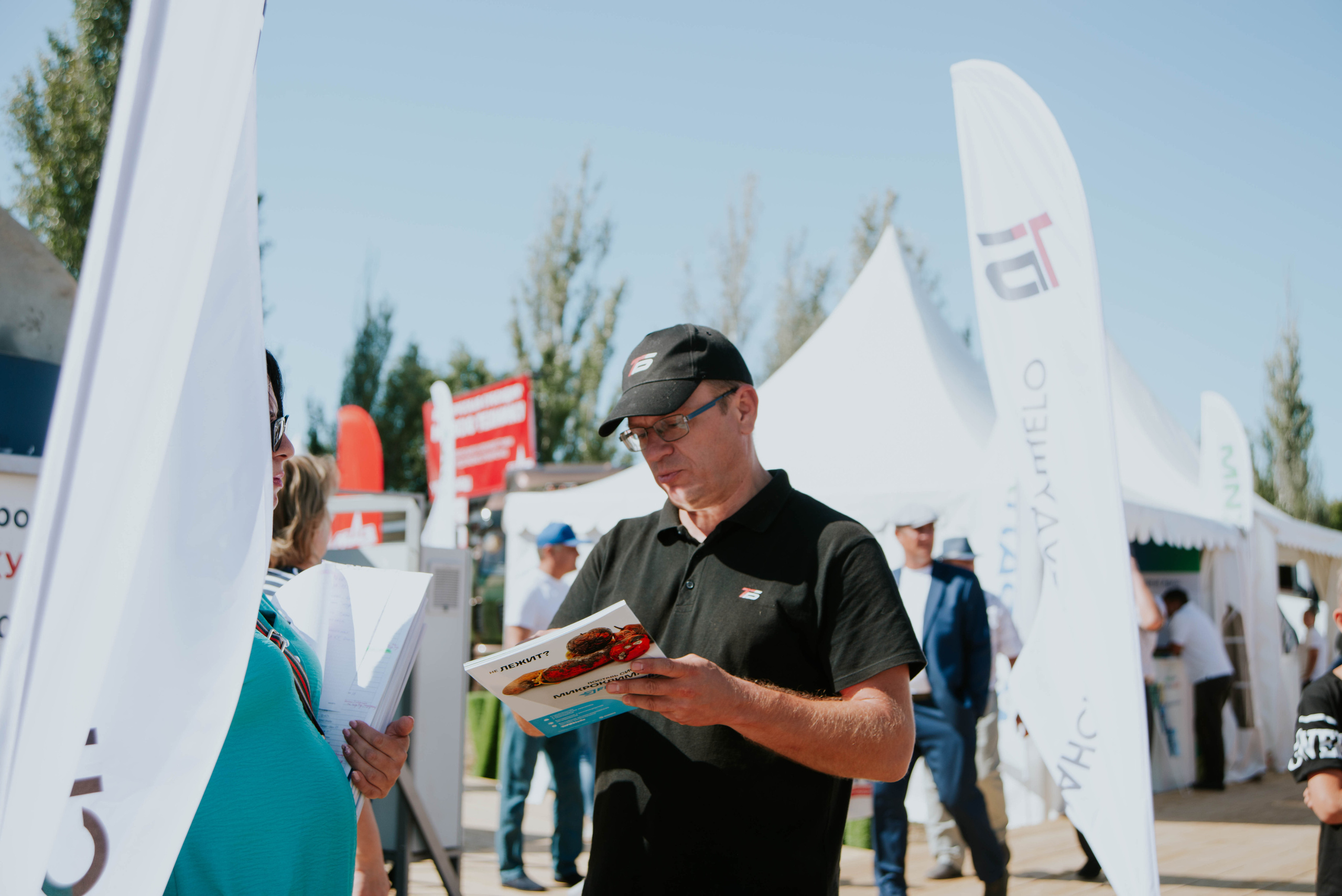 Компания «Транспорт будущего» на промышленной выставке. Ксения Glossa. Портретный и репортажный фотограф в Самаре