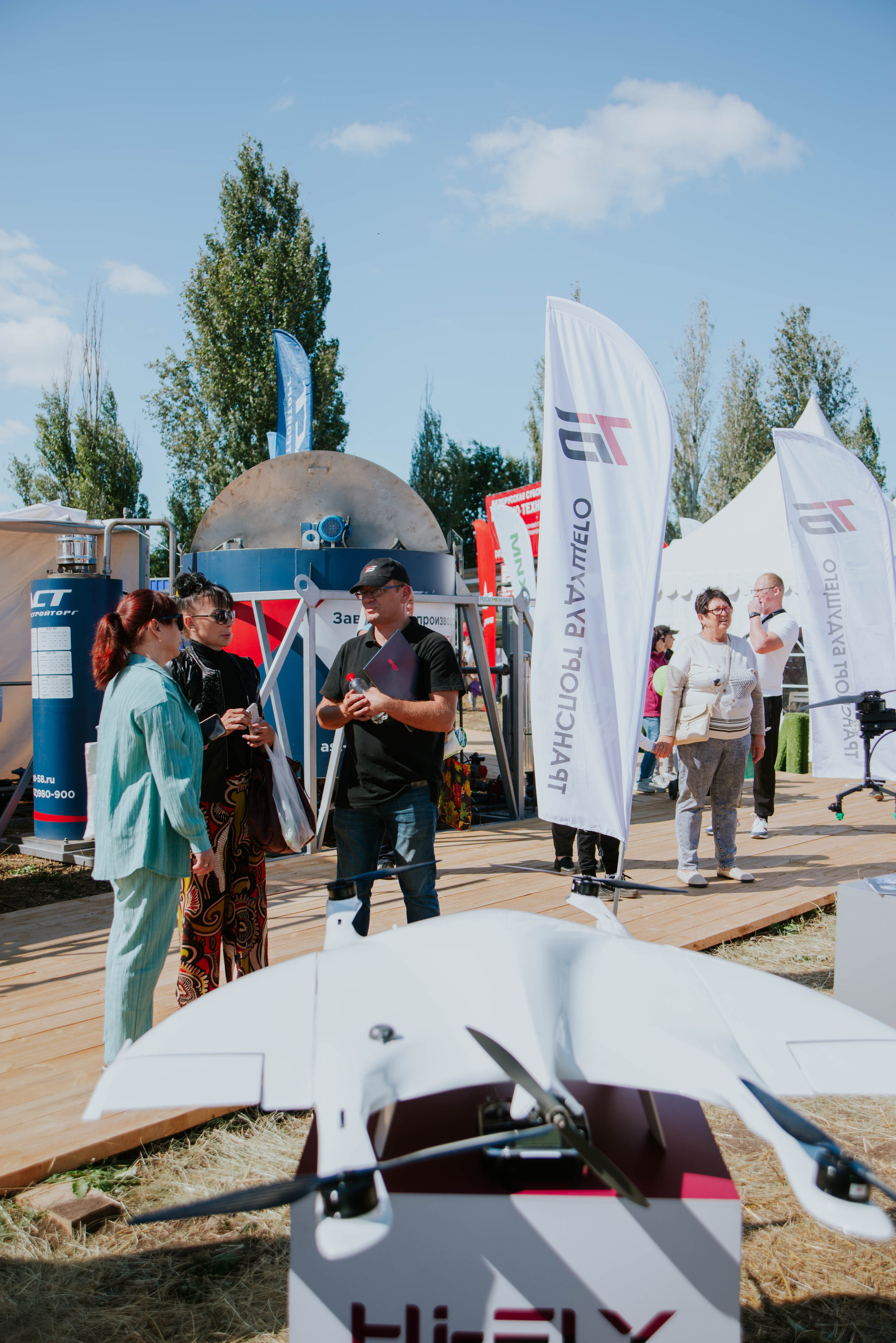 Компания «Транспорт будущего» на промышленной выставке. Ксения Glossa. Портретный и репортажный фотограф в Самаре