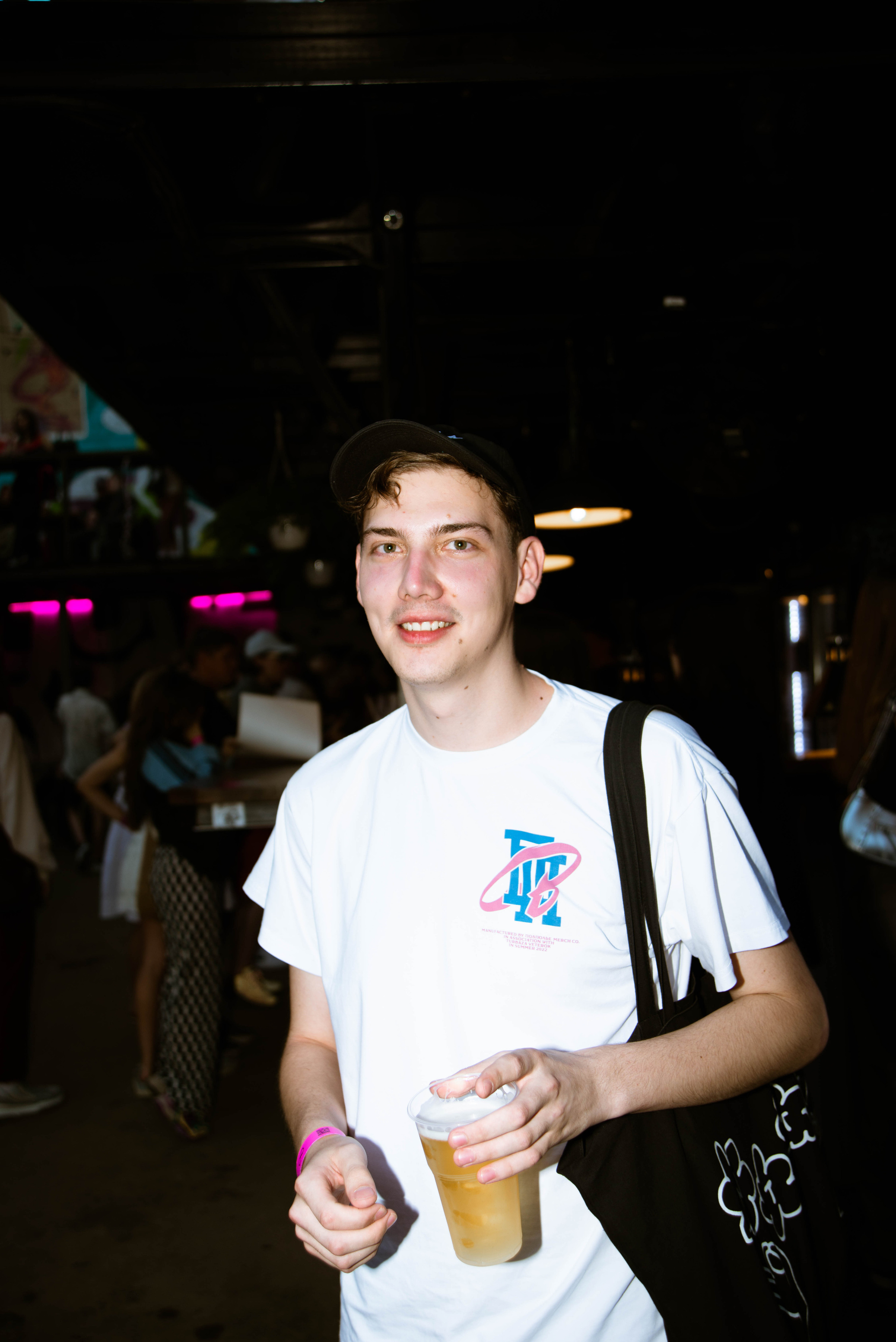 Вечеринка в баре «Вечно молодой». Ксения Glossa. Портретный и репортажный фотограф в Самаре