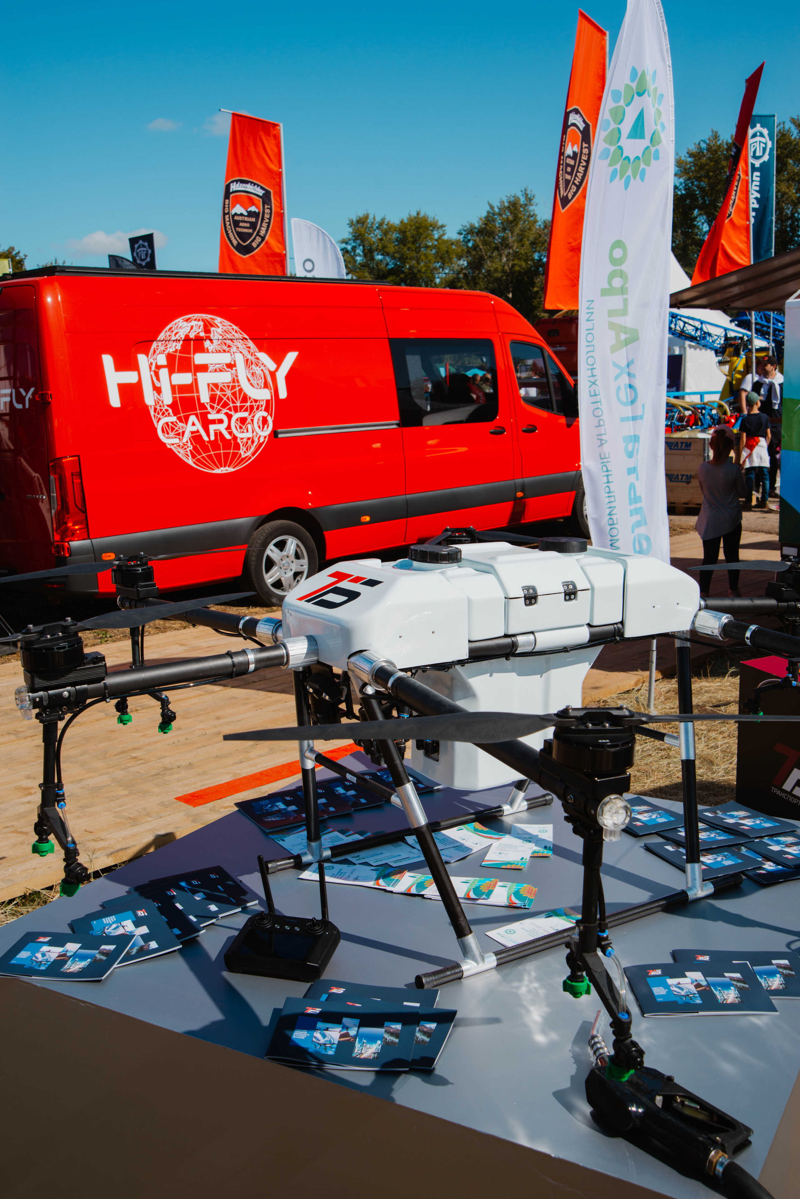 Компания «Транспорт будущего» на промышленной выставке. Ксения Glossa. Портретный и репортажный фотограф в Самаре