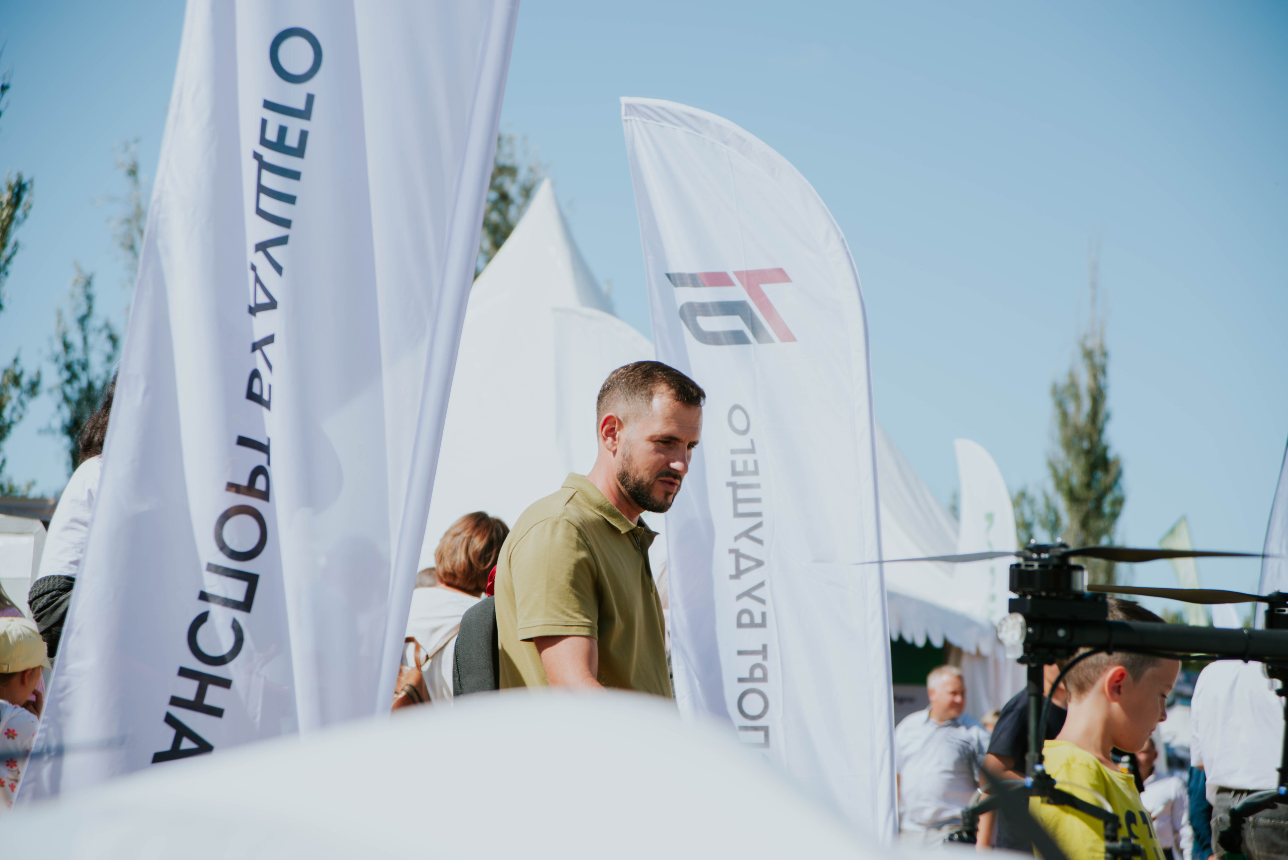 Компания «Транспорт будущего» на промышленной выставке. Ксения Glossa. Портретный и репортажный фотограф в Самаре