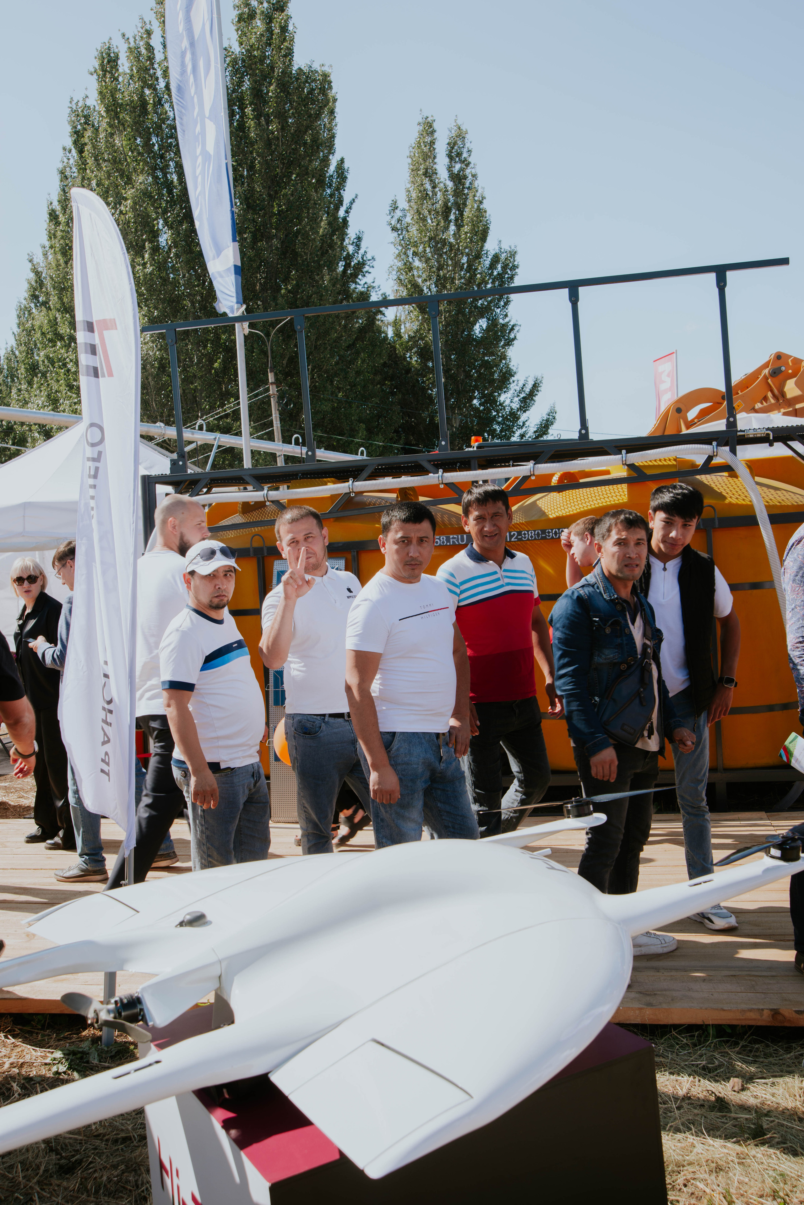 Компания «Транспорт будущего» на промышленной выставке. Ксения Glossa. Портретный и репортажный фотограф в Самаре