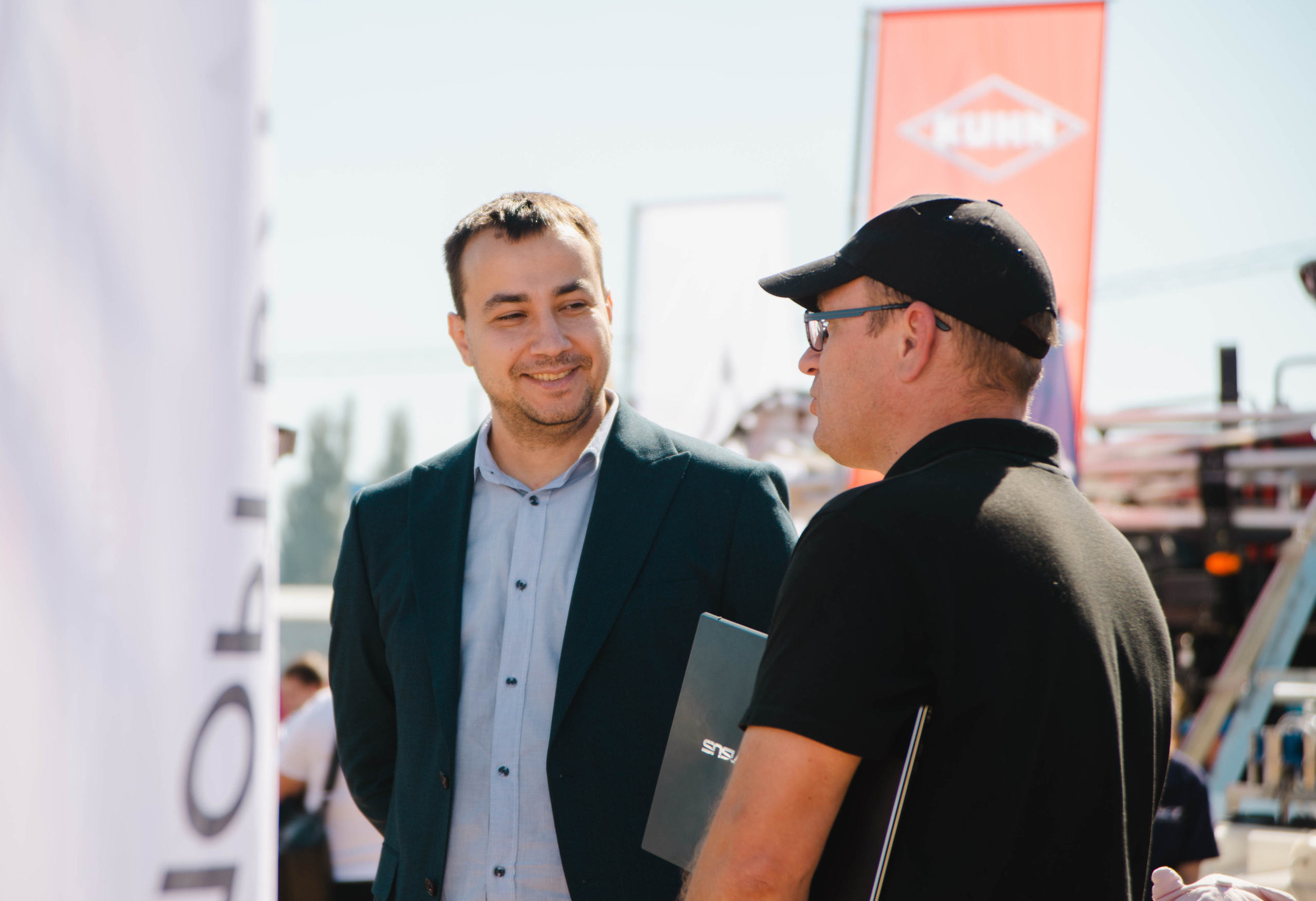 Компания «Транспорт будущего» на промышленной выставке. Ксения Glossa. Портретный и репортажный фотограф в Самаре