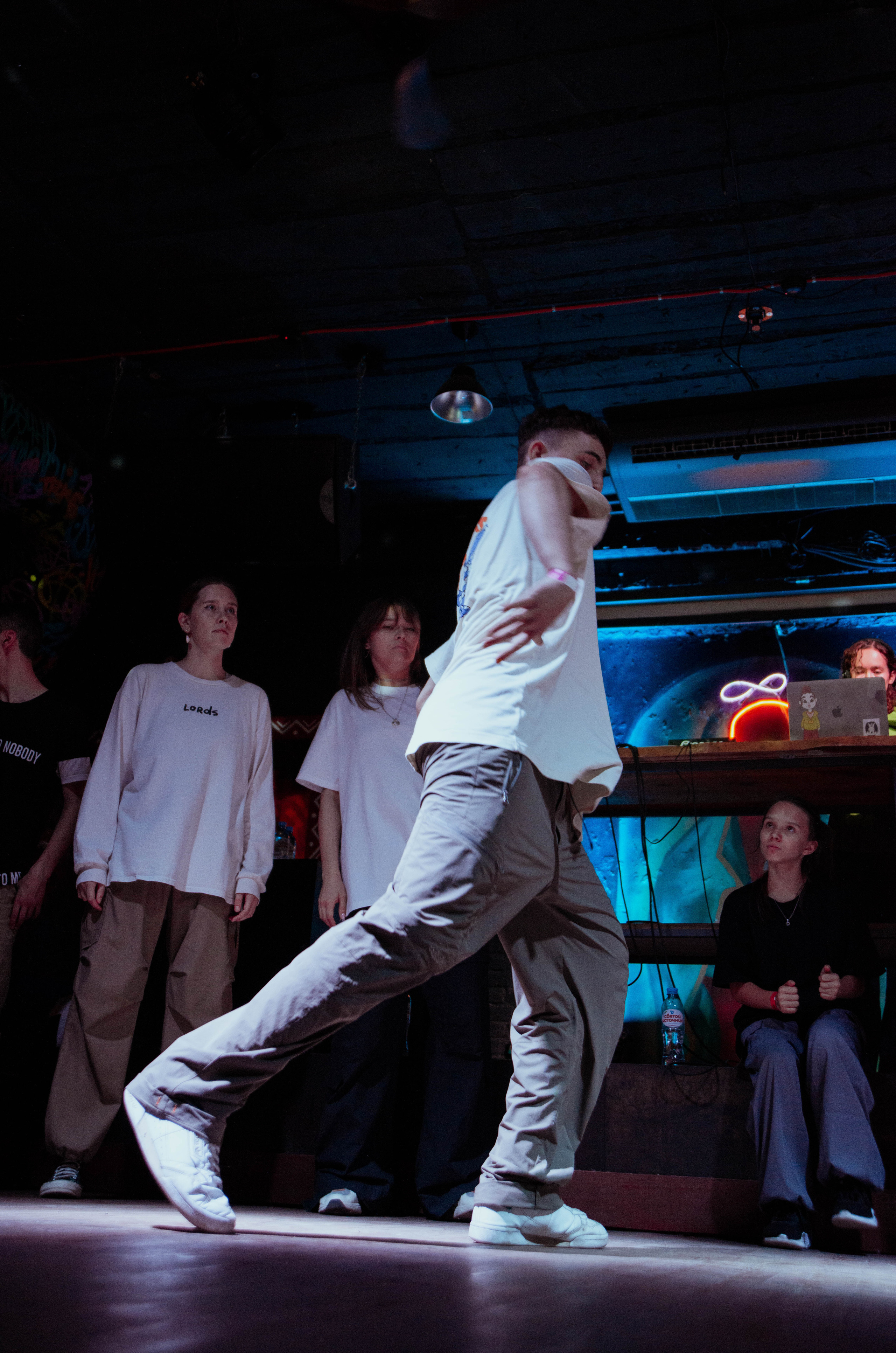 Вечеринка в баре «Вечно молодой». Ксения Glossa. Портретный и репортажный фотограф в Самаре