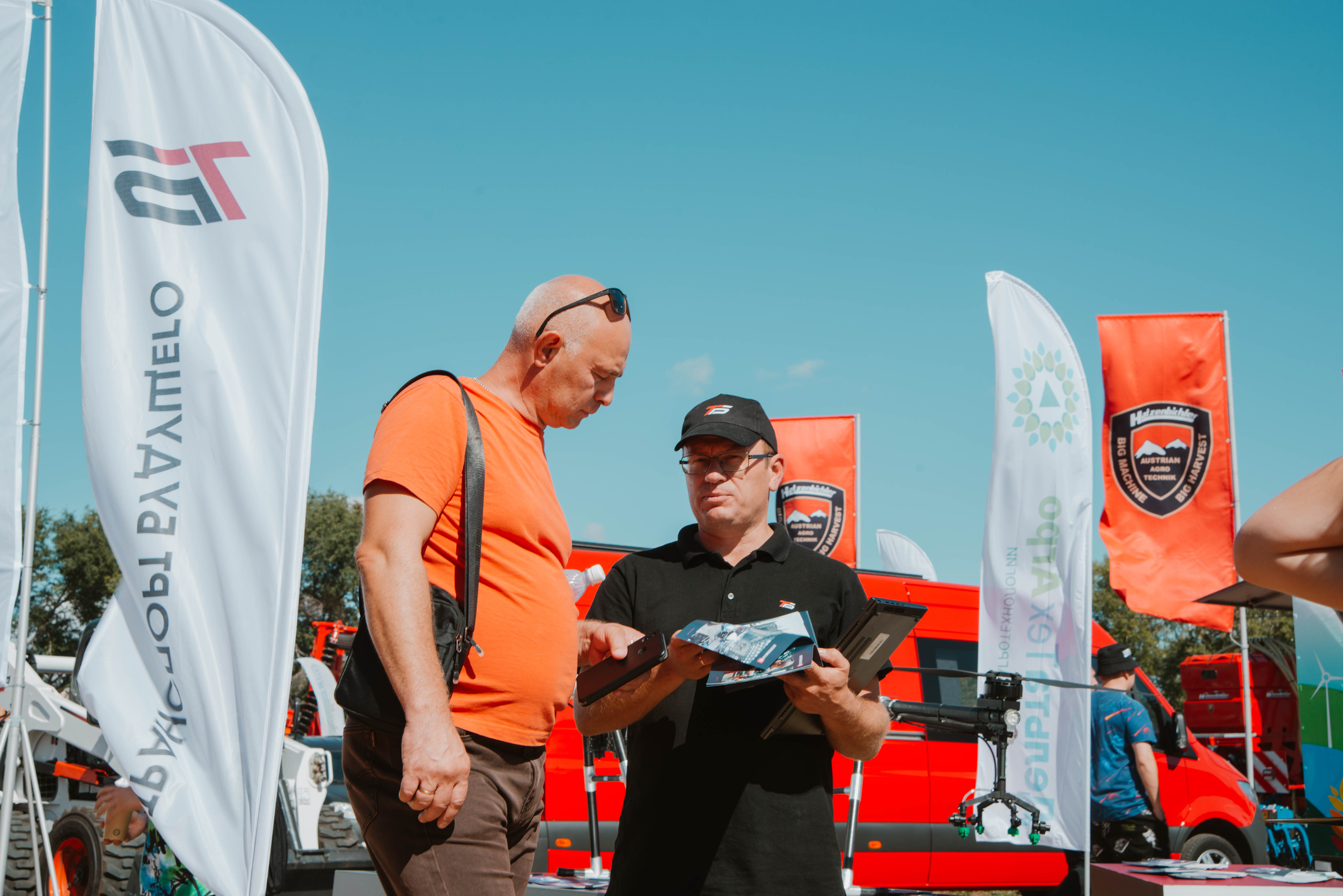 Компания «Транспорт будущего» на промышленной выставке. Ксения Glossa. Портретный и репортажный фотограф в Самаре