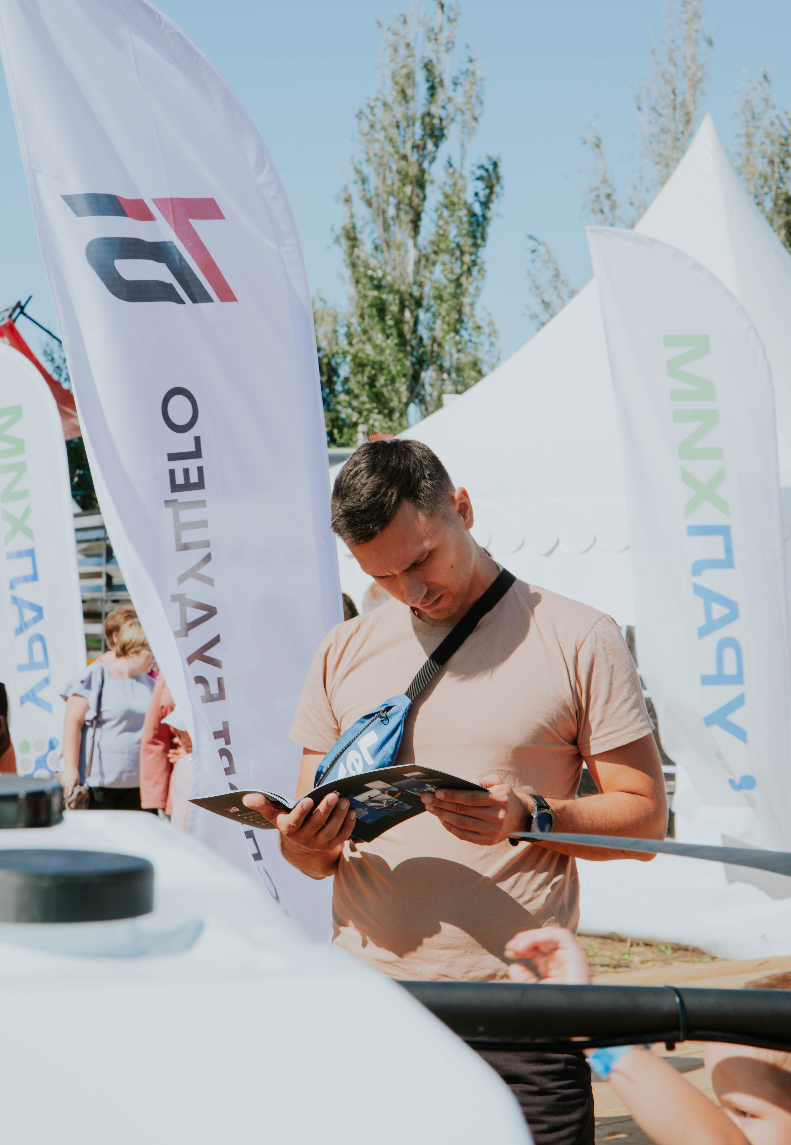 Компания «Транспорт будущего» на промышленной выставке. Ксения Glossa. Портретный и репортажный фотограф в Самаре