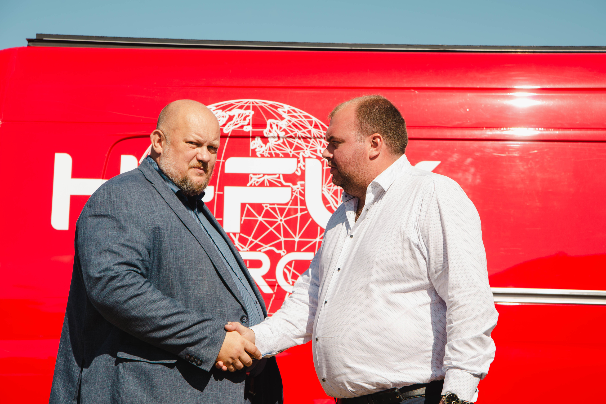 Компания «Транспорт будущего» на промышленной выставке. Ксения Glossa. Портретный и репортажный фотограф в Самаре