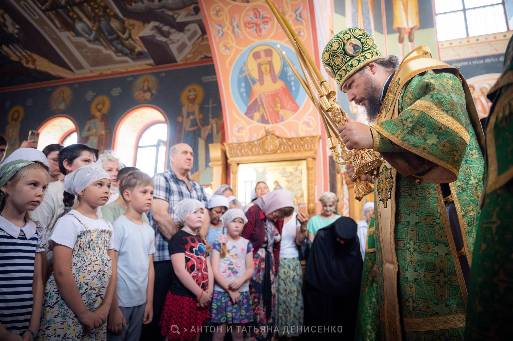 Антон и Татьяна Денисенко — В храме