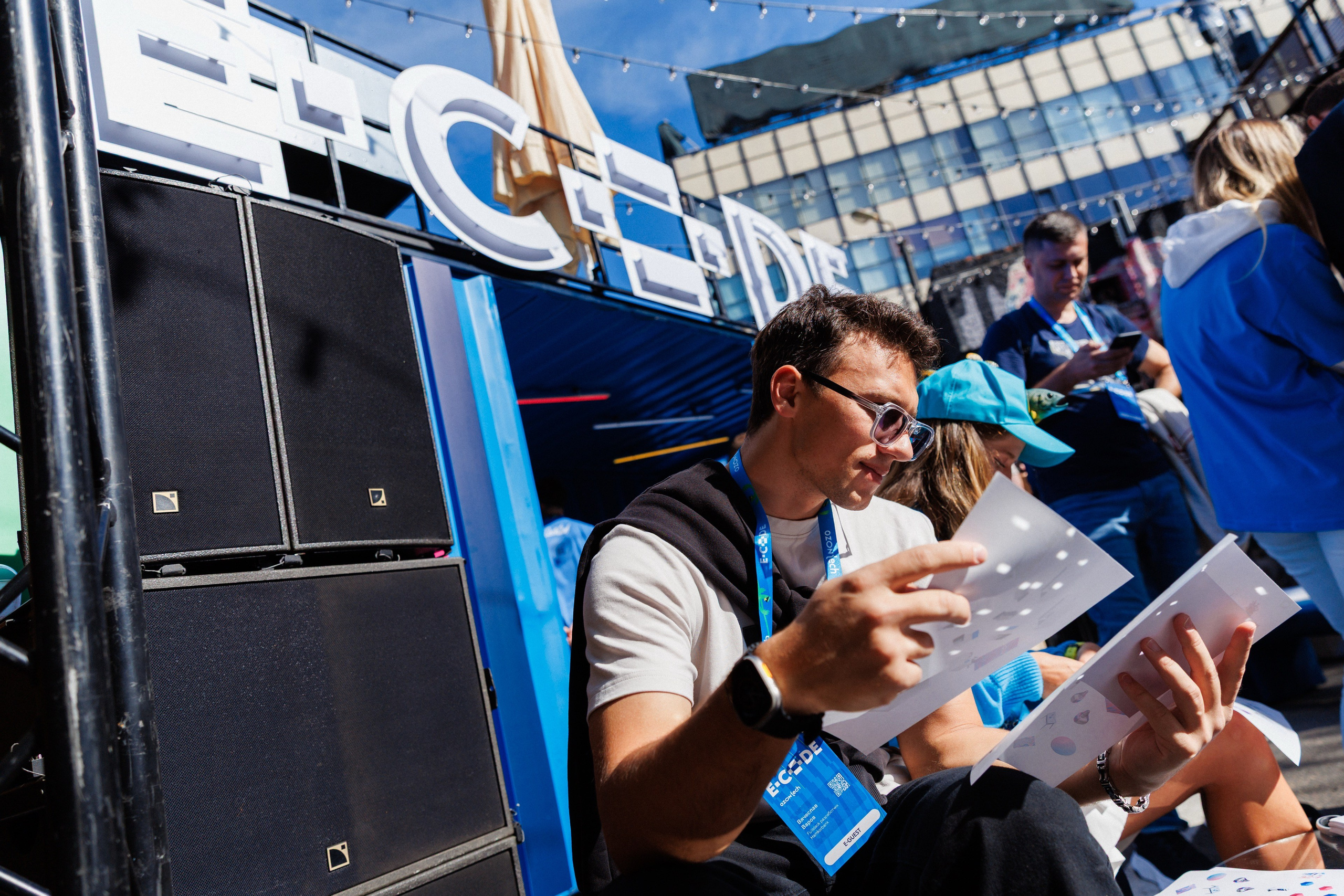 Фотографии Ozon Tech E-CODE 25. Коммерческий фотограф в Москве — Антон Ермаков