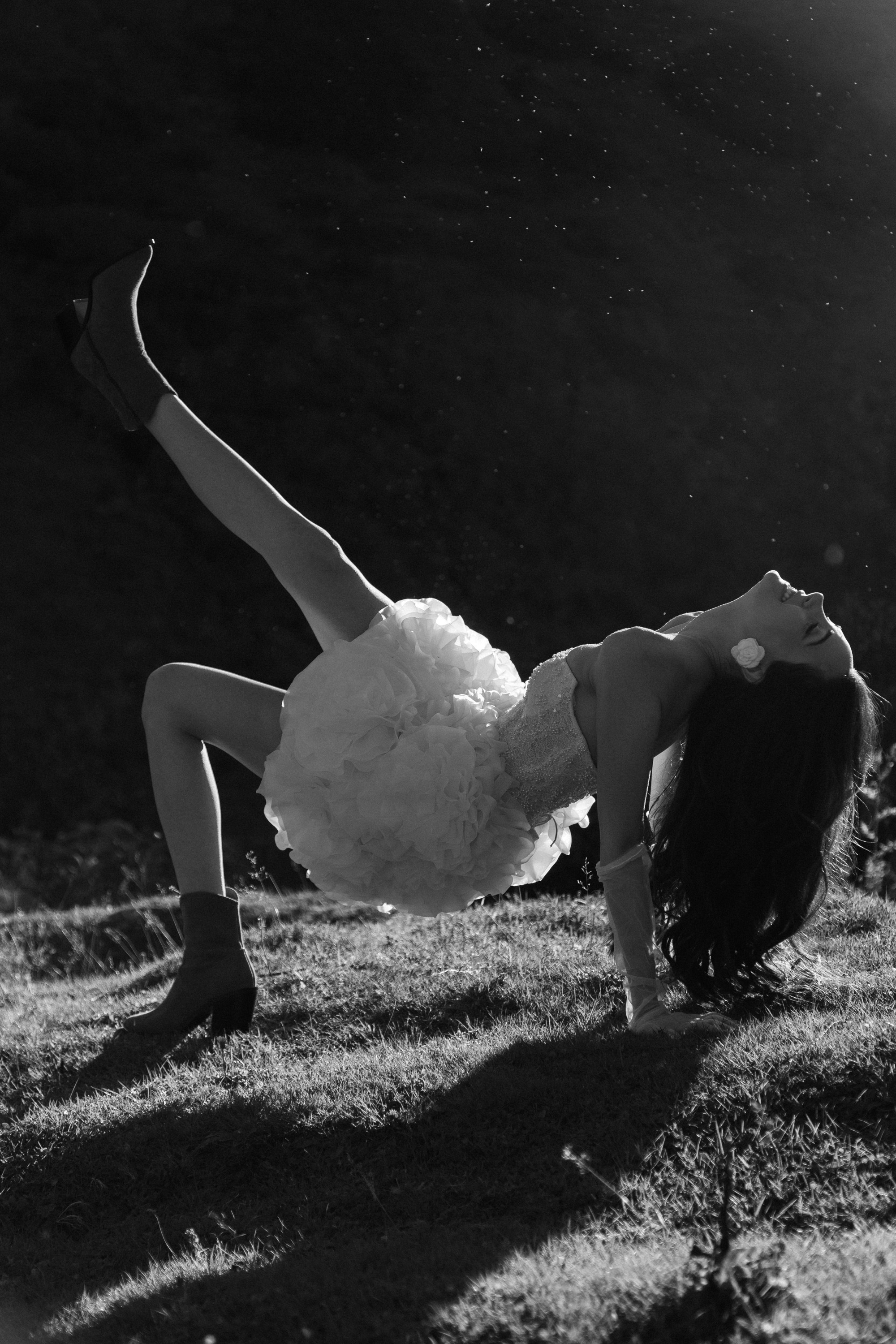 Свадьба в горах на закате