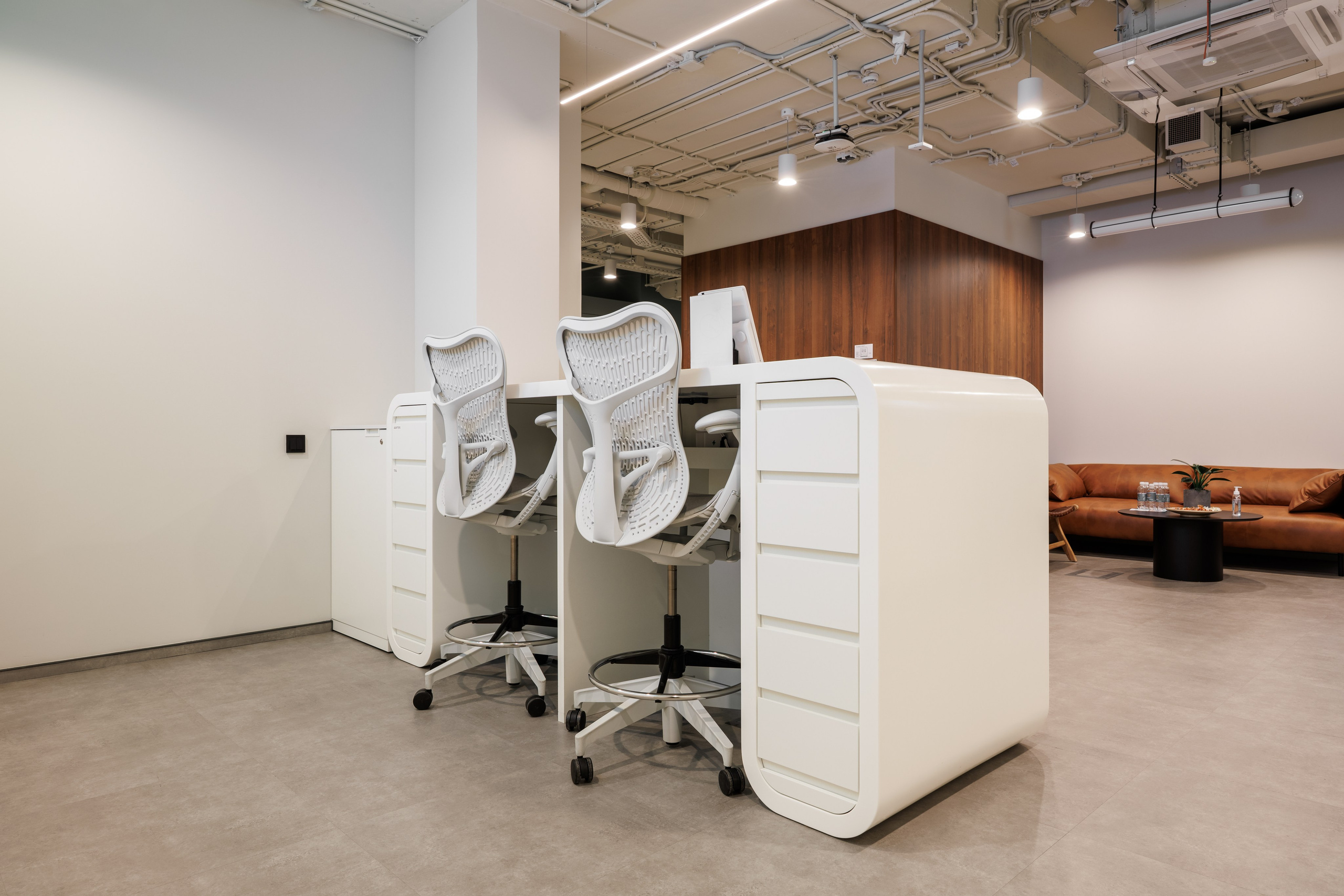 Стойки ресепшн, офис Яндекса