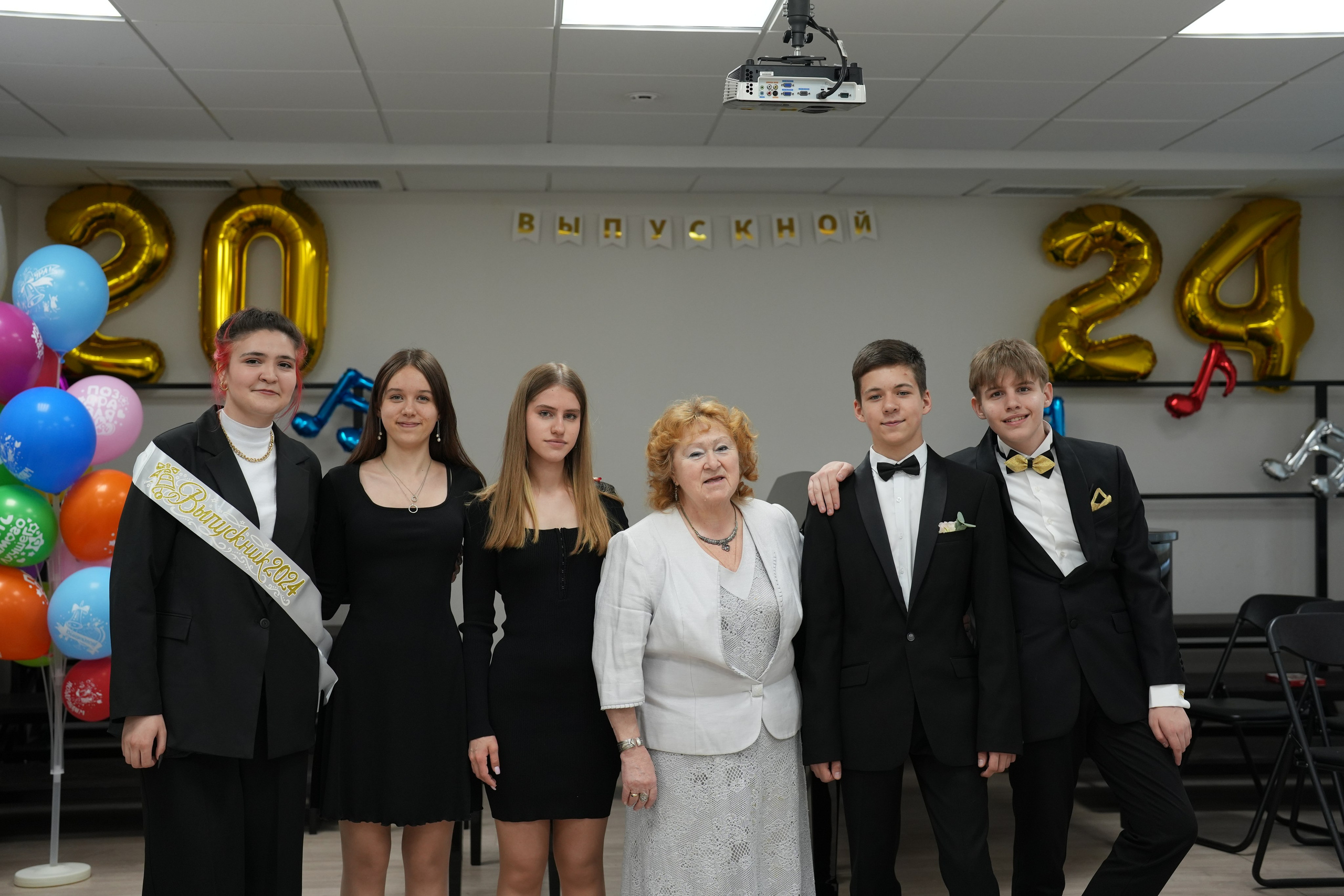 Выпускной в музыкально-хоровой школе г. Москвы № 106. Семейный и детский фотограф в Москве Оксана Чибизова