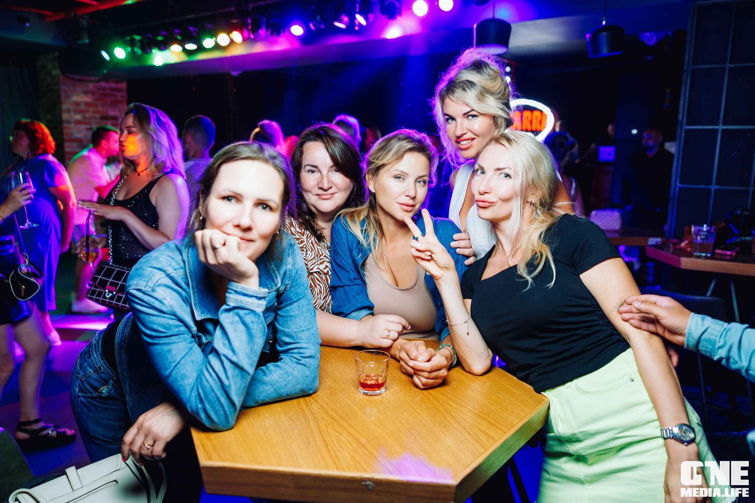 Фоторепортаж из бара Баррэ. One Media Life: фоторепортажи, фотоотчеты с мероприятий и заведений