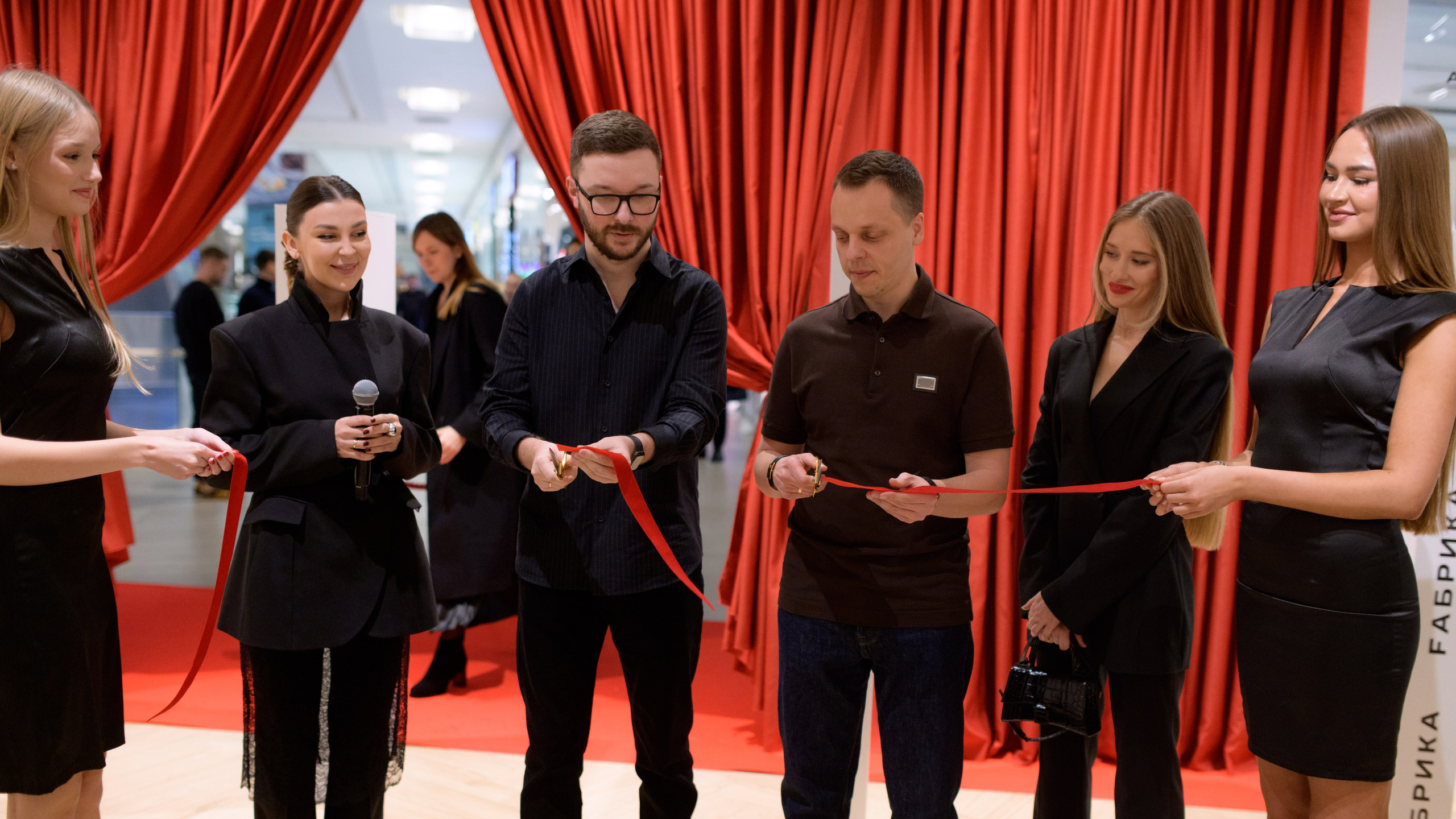 FАБРИКА grand opening. Свадебный фотограф в Минске