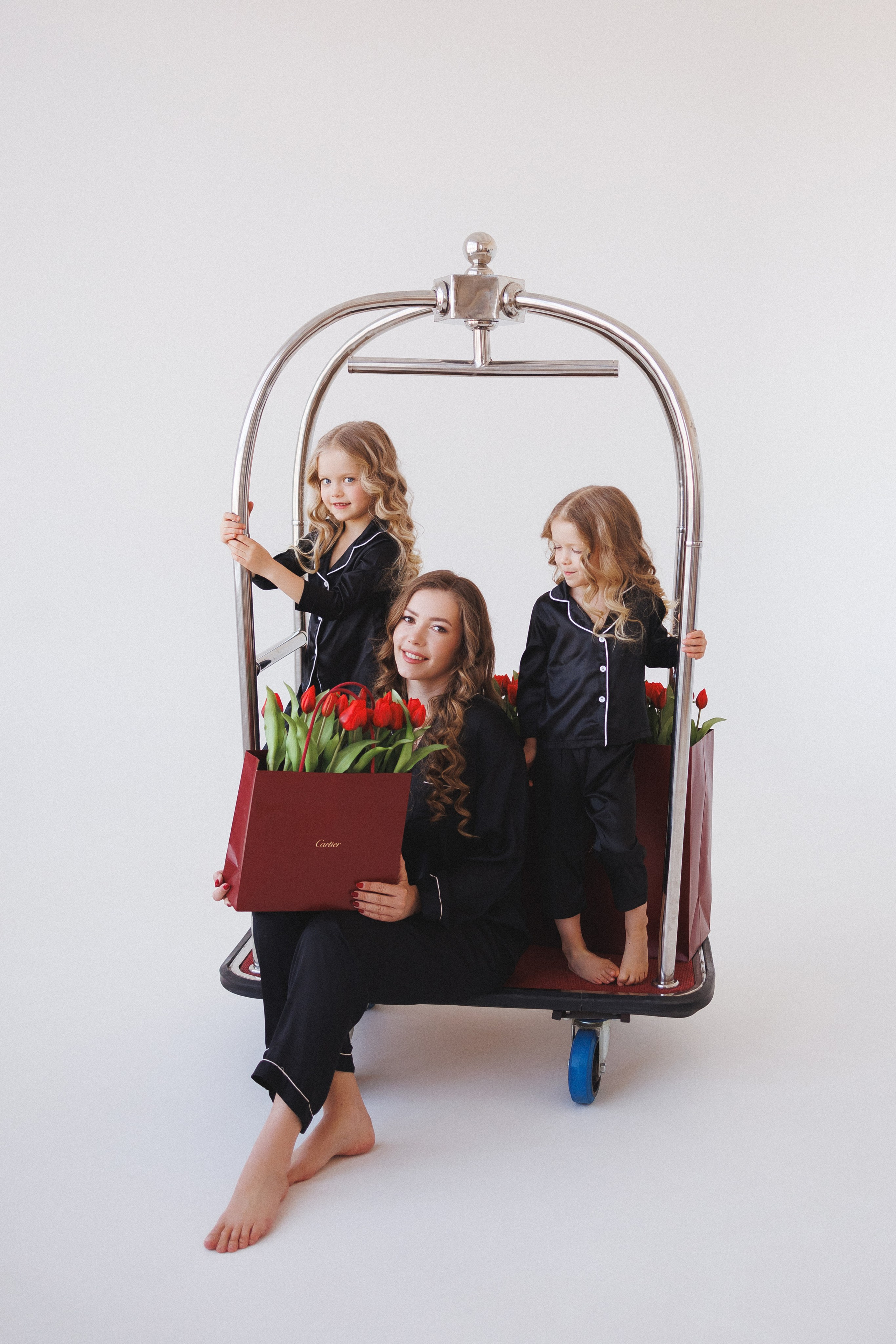 Фотосессия для девочек в тематике «Гардеробная». Семейный и детский фотограф в Краснодаре Анна Трашкова