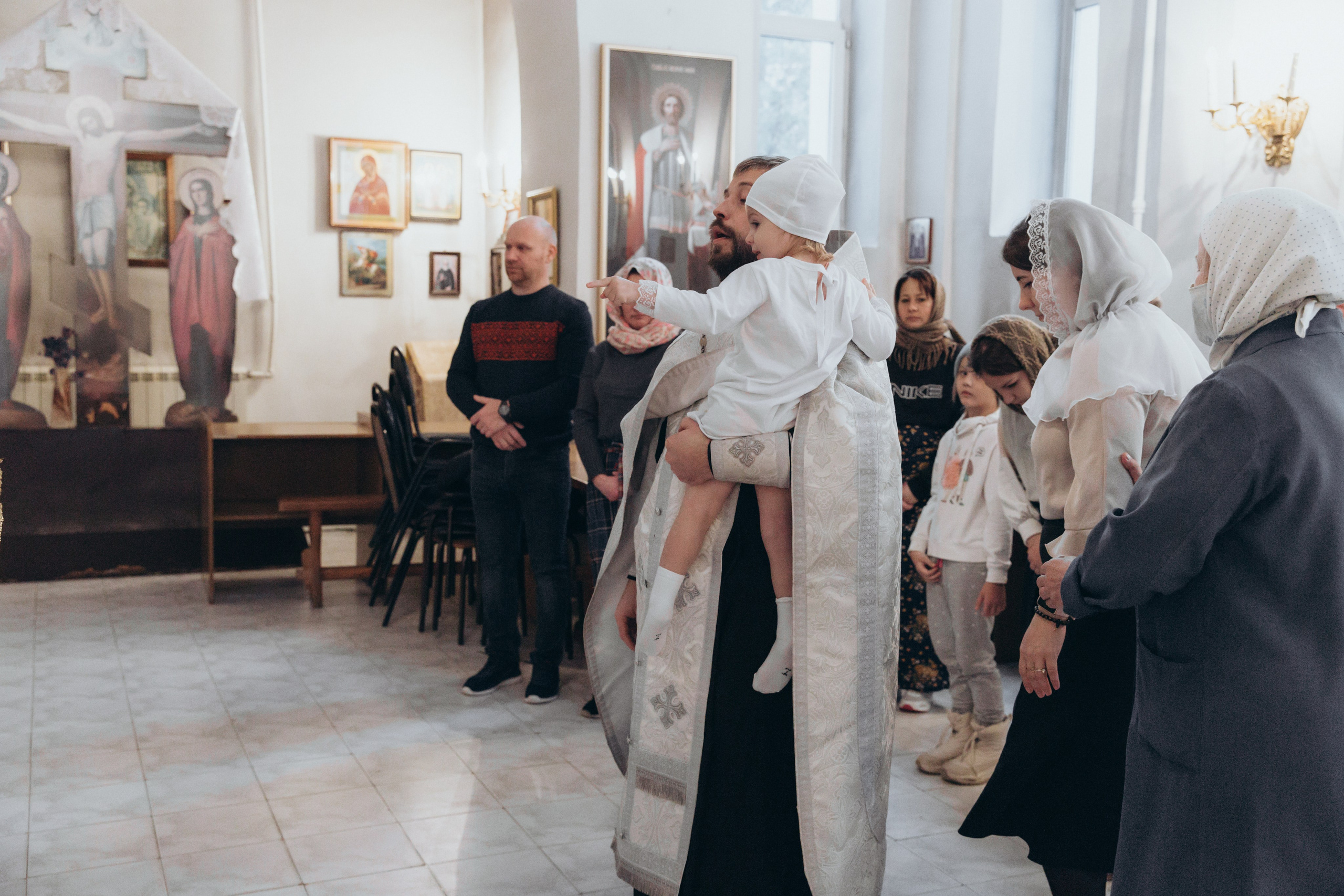 Крещение Веры. Фотограф на крещение в Рязани. Семейный фотограф