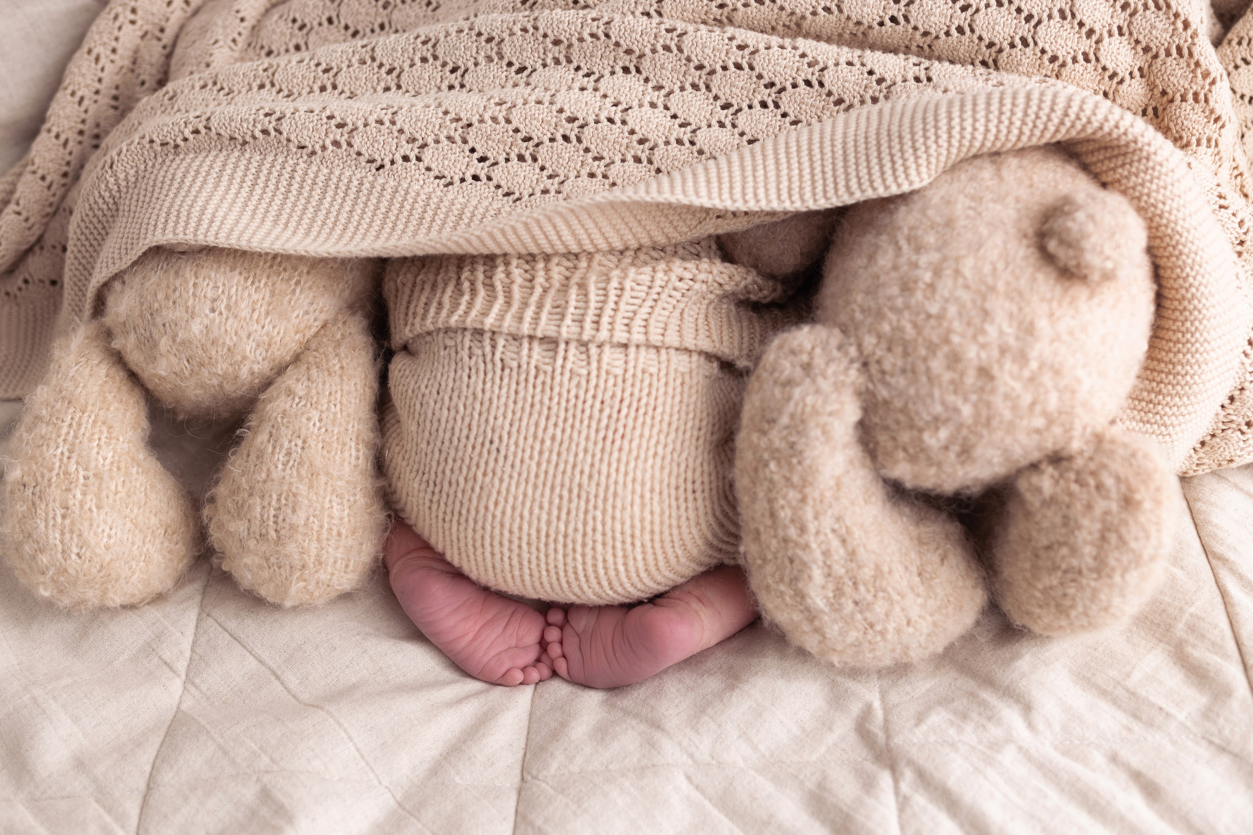 Newborn съемка в стиле Лайф. Фотограф новорожденных малышей в Омске и Омской области Эльвира Камаева