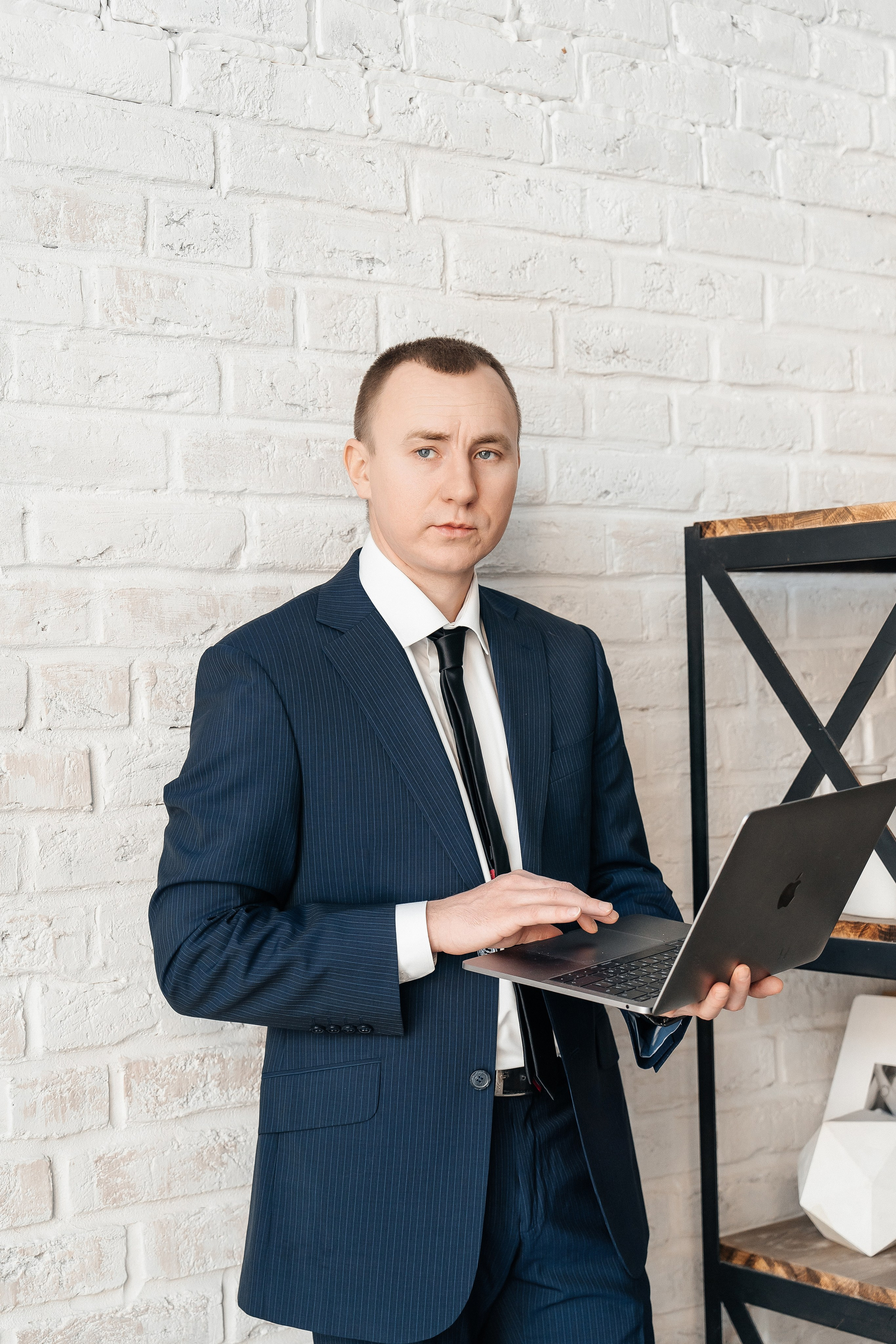 Юридическая компания Контент. Lokos.pro Ник Соколов Фото и Видео Москва/Ростов-на-Дону