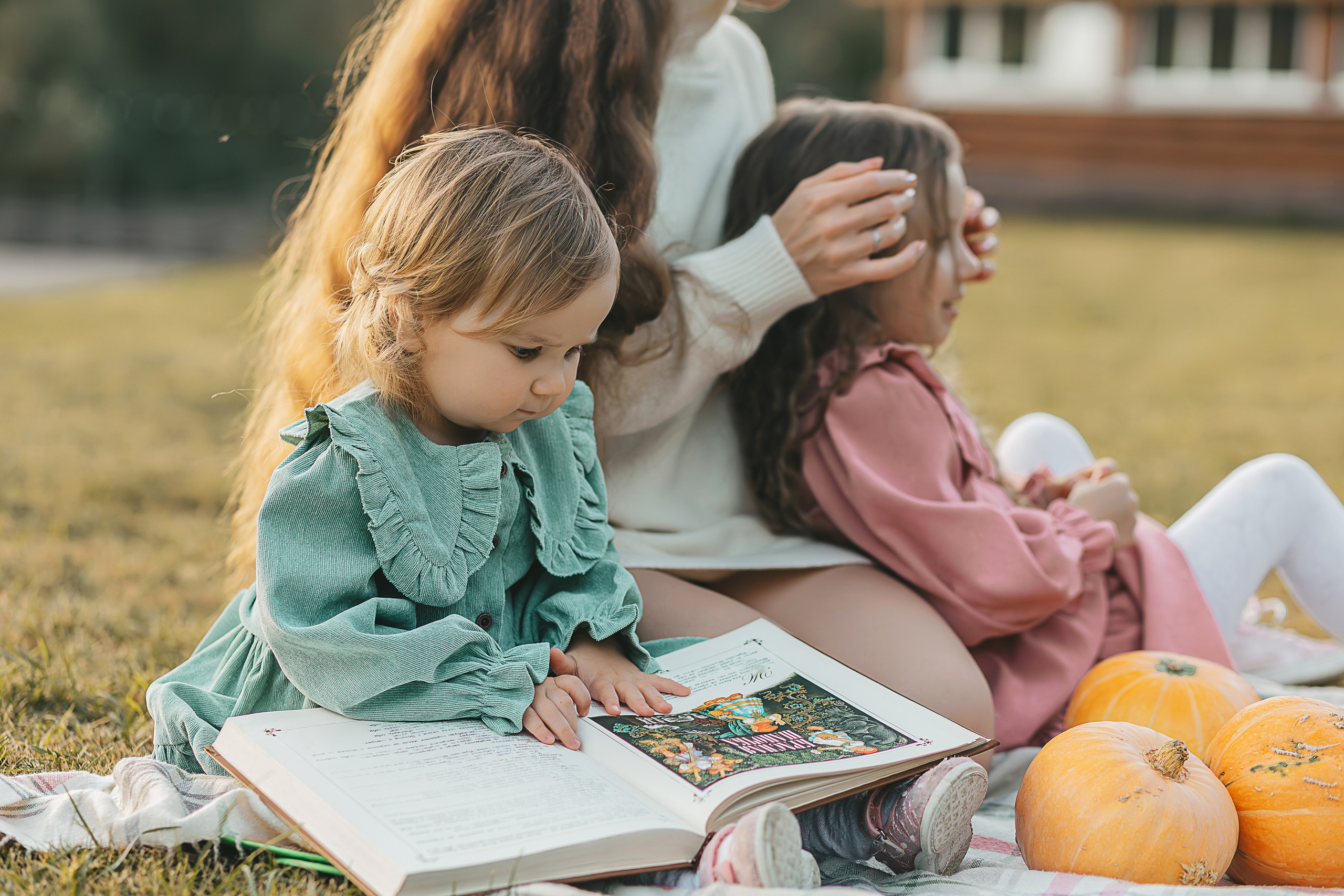 Осеняя Фотосессия мамы с дочками. Семейный и женский фотограф в Москве Надежда Воробьева