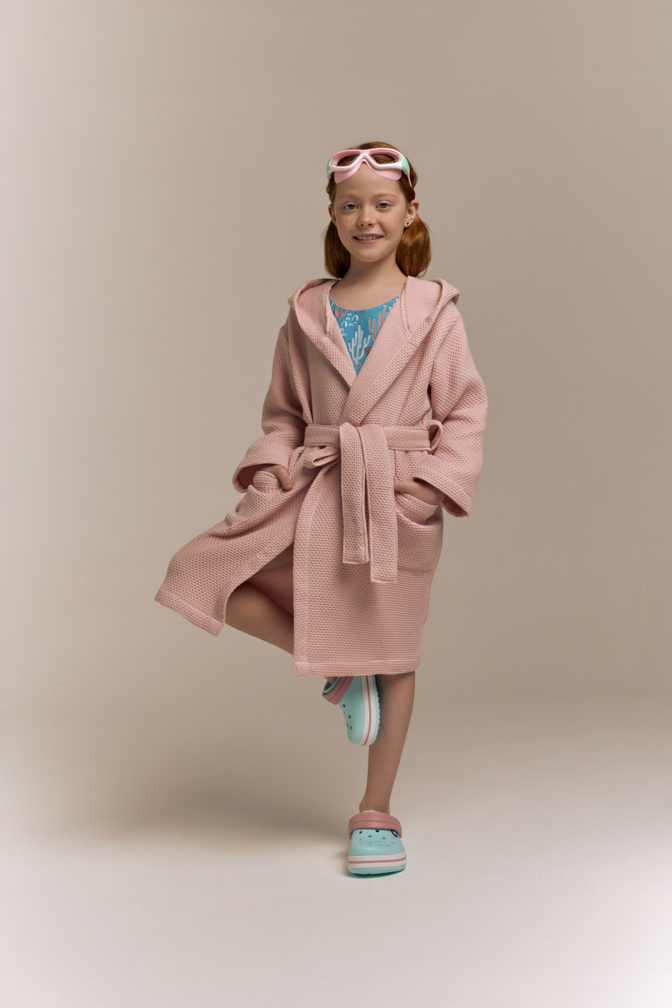 Съемка детских халтов для маркетплейсов вайлдберриз озон wildberries ozon. Фотограф в Санкт-Петербурге и Москве