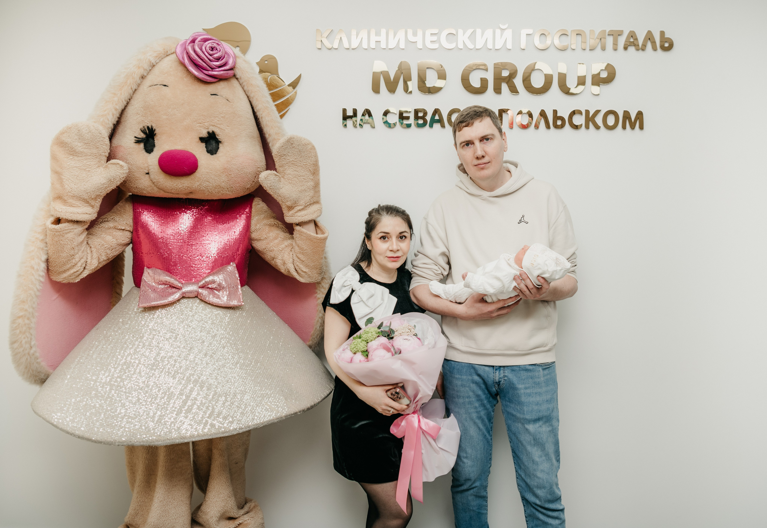 Выписка Евы. Мать и дитя на Севастопольском. Фотограф на выписку из роддома в Москве и МО