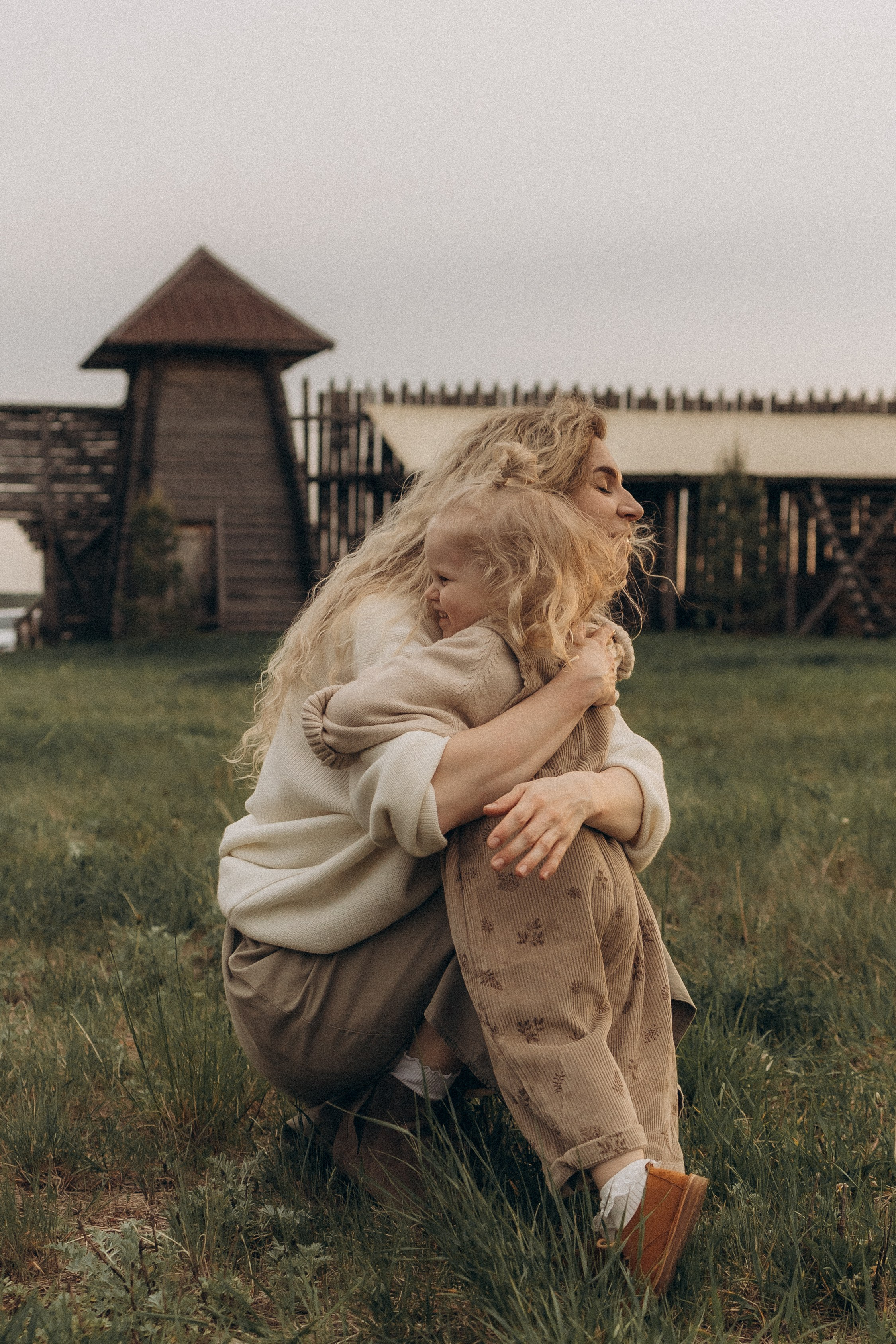 Семейная в поле. Эльвира Галимьянова — семейный фотограф Екатеринбурга
