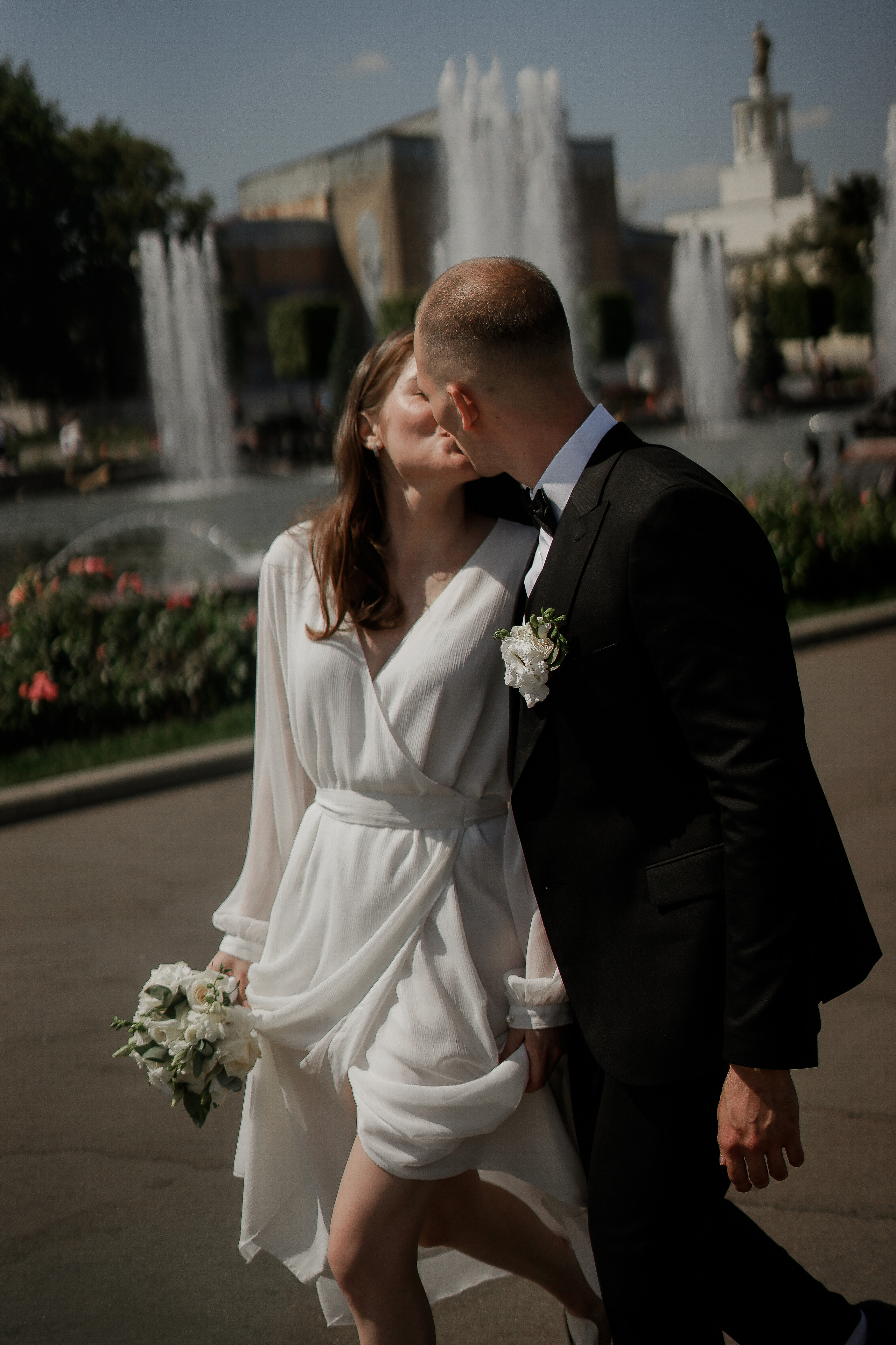 Екатерина и Никита. ВДНХ. Свадебный фотограф Марина Попова