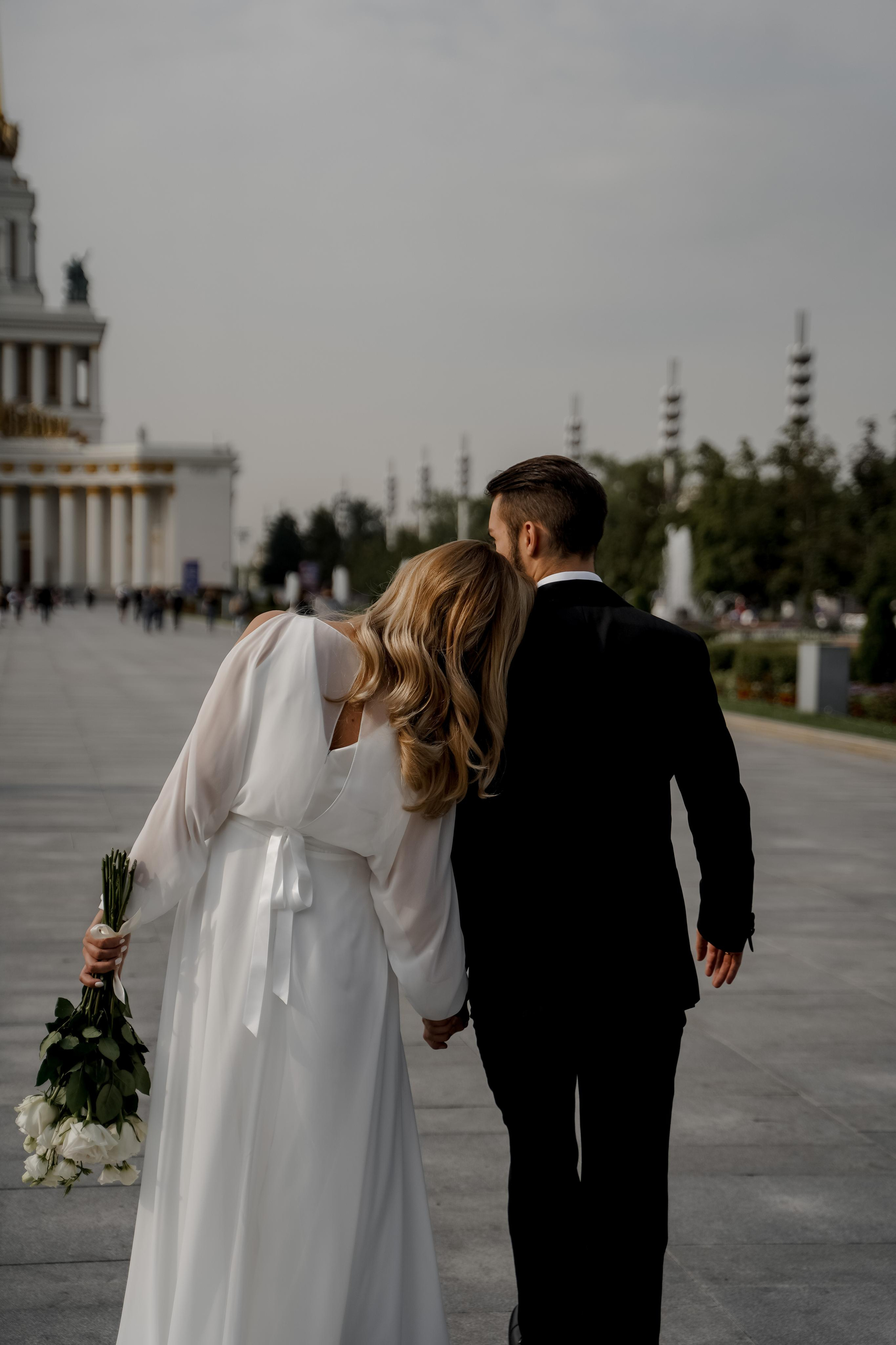 Алина и Иван. ВДНХ. Свадебный фотограф Марина Попова