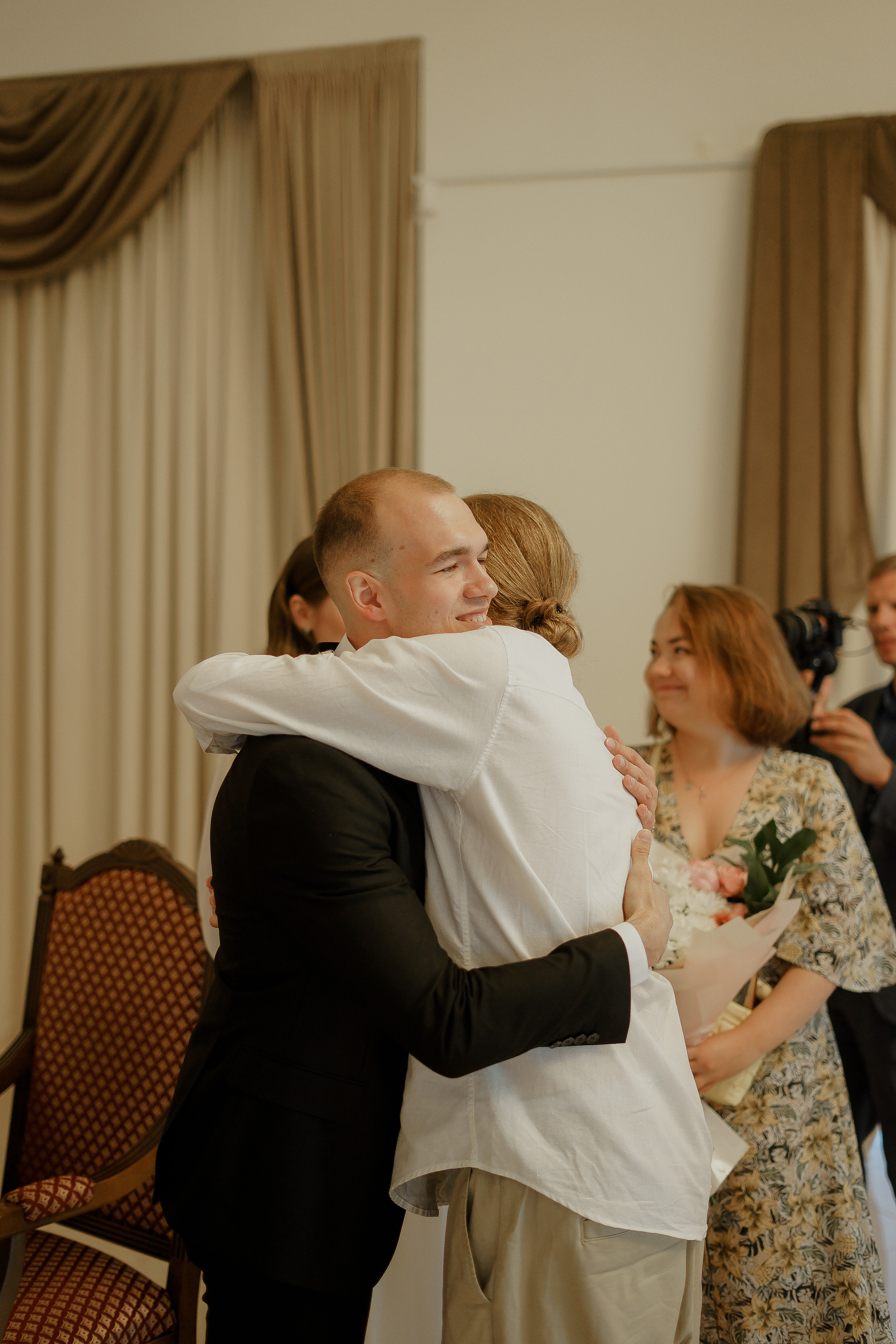 Екатерина и Никита. ВДНХ. Свадебный фотограф Марина Попова