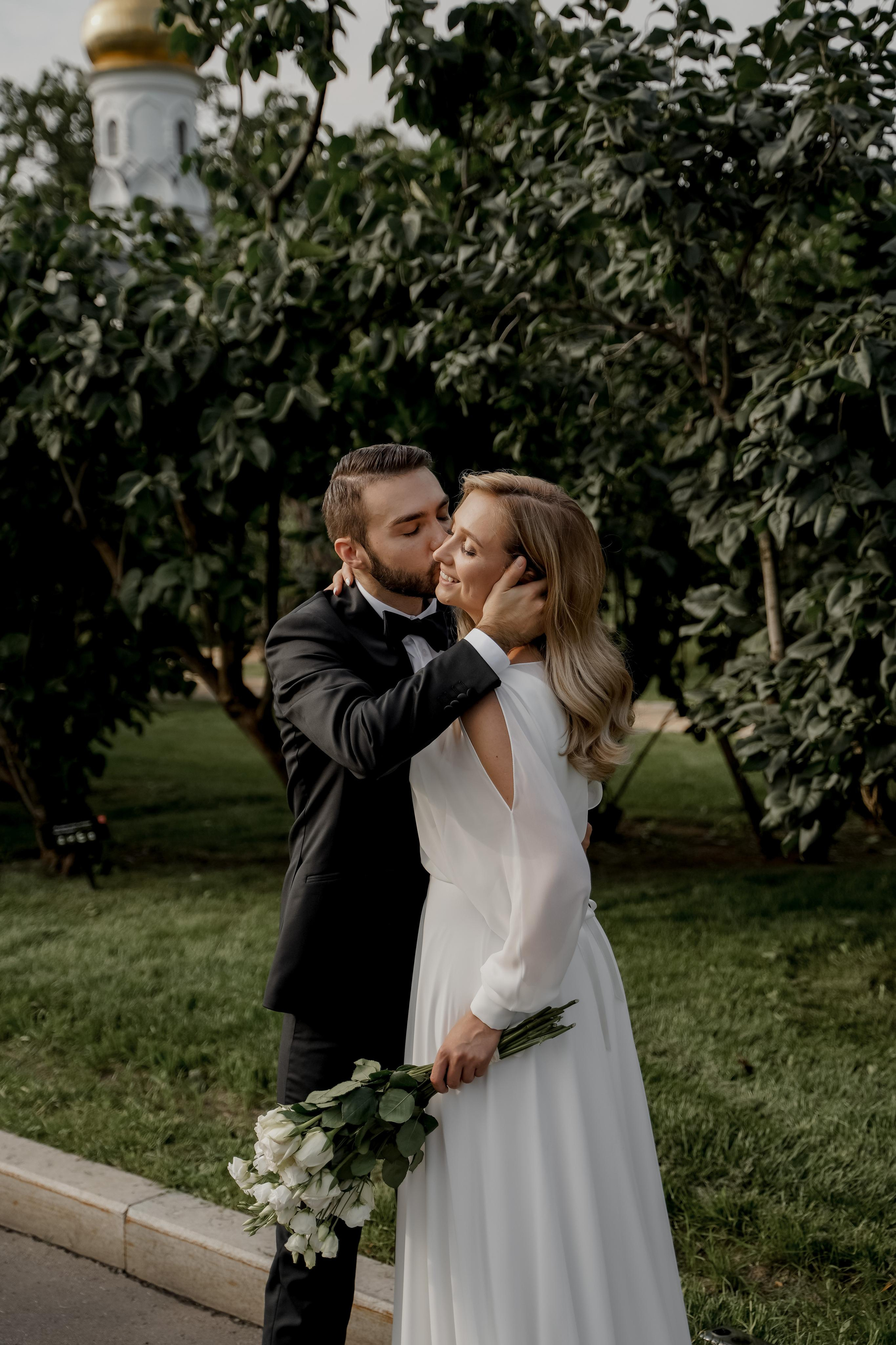 Алина и Иван. ВДНХ. Свадебный фотограф Марина Попова